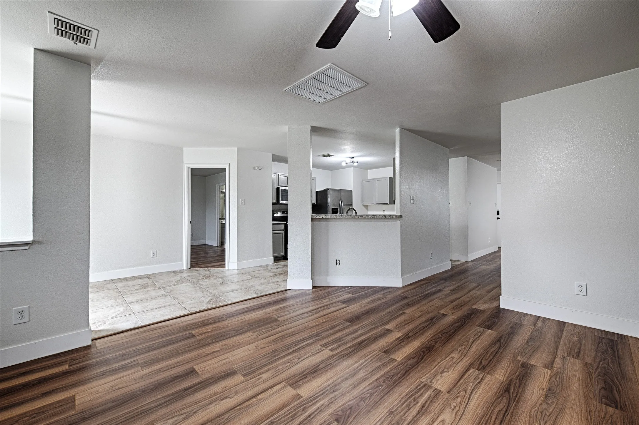 Single Family Residence For Rent in Collin County , 2629 Terrace Drive, Mc Kinney, Texas 75071, 4 Bedroom, 3 Bathroom, 2 Garage spaces, 2,354 Sqft, built in 2001, mls#21301552, Real Estate Agent in Mc Kinney, Homes For Rent in Collin county, Homes For Rent in Mc Kinney, Realtor in Mc Kinney Texas, Real Estate Brokerage Independent Realty Texas, Luminita Cordes Realtor