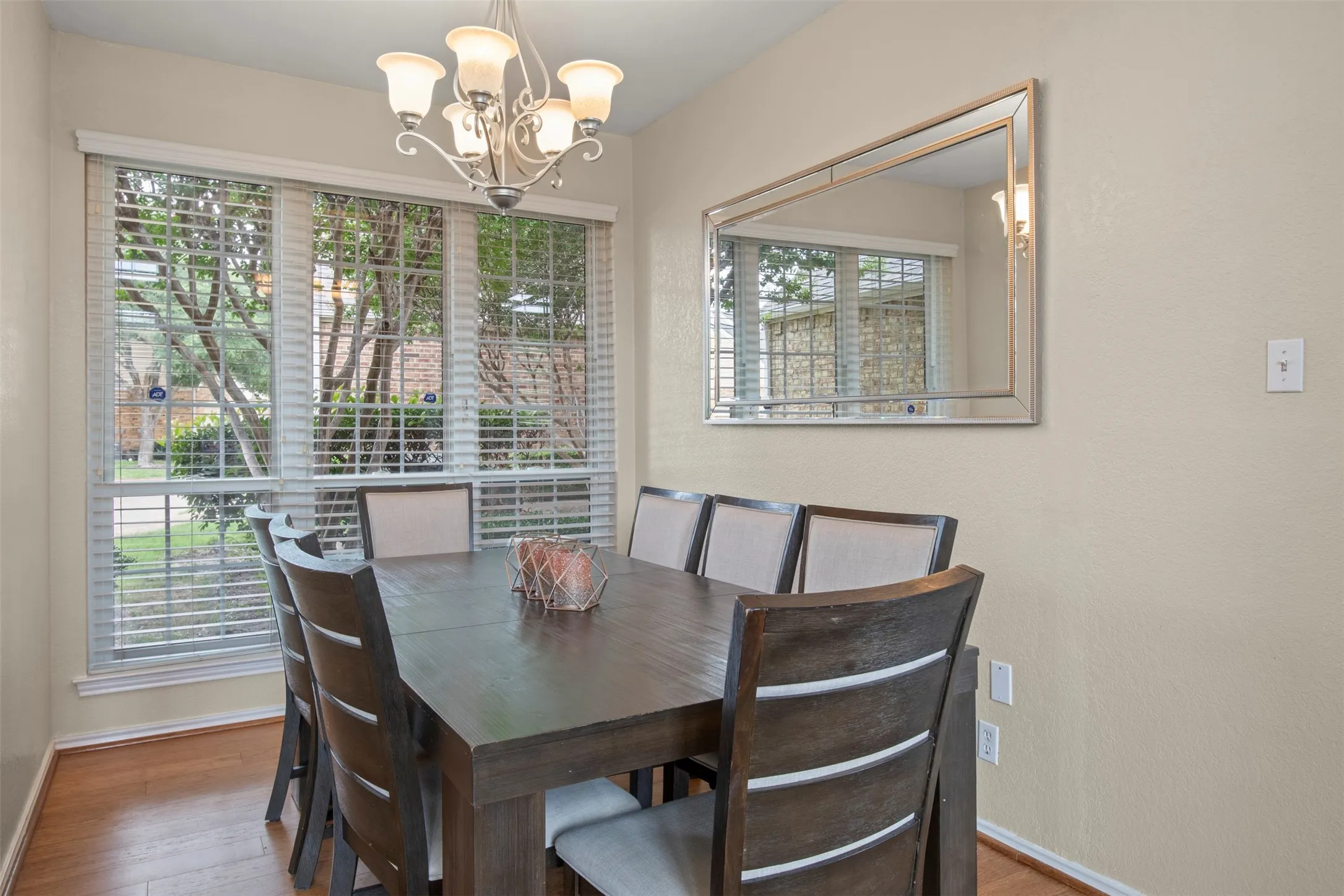 Condominium For Sale in Dallas County , 215 Cimarron Trail 1, Irving, Texas 75063, 2 Bedroom, 3 Bathroom, 1 Garage spaces, 1,348 Sqft, built in 1985, mls#21296436, Real Estate Agent in Irving, Homes For Sale in Dallas county, Homes For Sale in Irving, Realtor in Irving Texas, Real Estate Brokerage Independent Realty Texas, Luminita Cordes Realtor