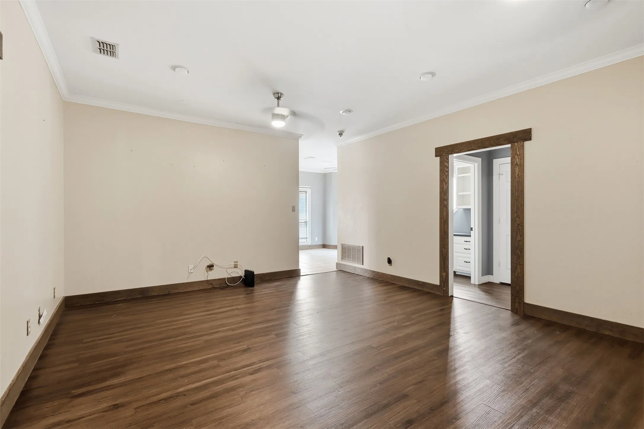 Den formal dining second iving room