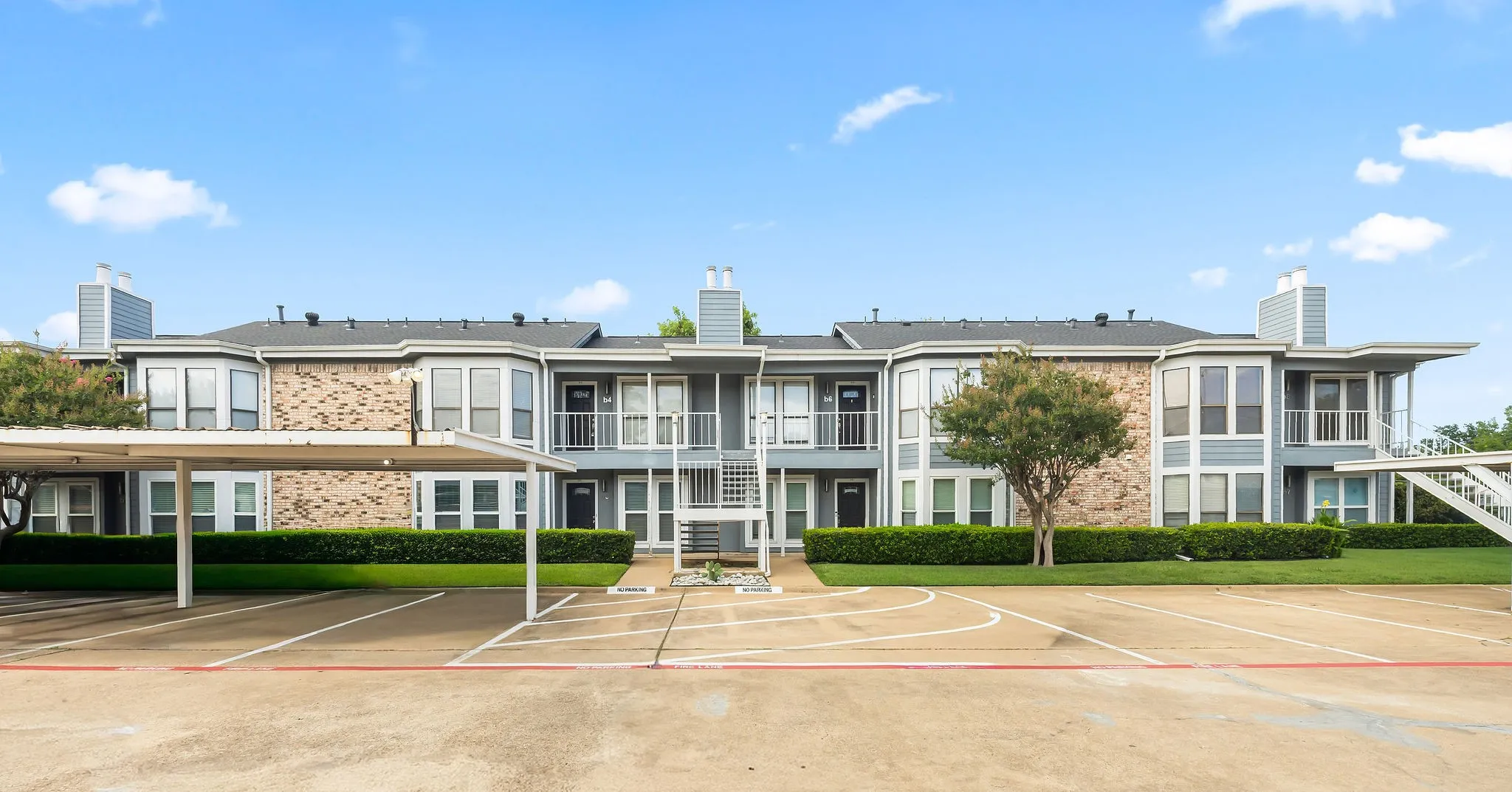 Condominium For Sale in Dallas County , 630 W Canty Street B3, Dallas, Texas 75208, 2 Bedroom, 2 Bathroom, Garage spaces, 1,071 Sqft, built in 1982, mls#21301573, Real Estate Agent in Dallas, Homes For Sale in Dallas county, Homes For Sale in Dallas, Realtor in Dallas Texas, Real Estate Brokerage Independent Realty Texas, Luminita Cordes Realtor