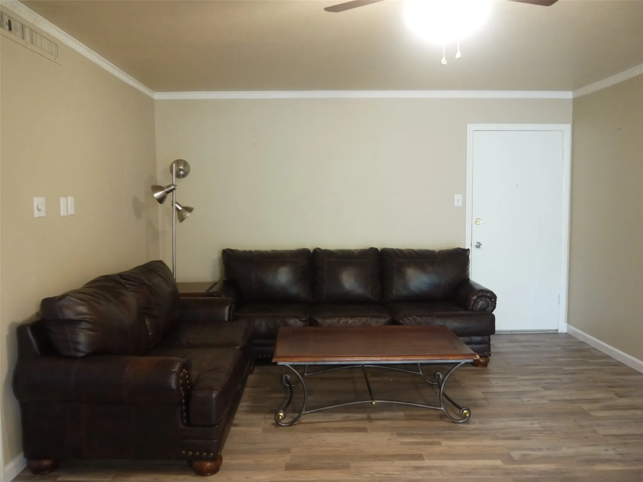Condominium For Rent in Dallas County , 11316 Park Central Place C, Dallas, Texas 75230, 2 Bedroom, 2 Bathroom, Garage spaces, 1,137 Sqft, built in 1961, mls#21298325, Real Estate Agent in Dallas, Homes For Rent in Dallas county, Homes For Rent in Dallas, Realtor in Dallas Texas, Real Estate Brokerage Independent Realty Texas, Luminita Cordes Realtor