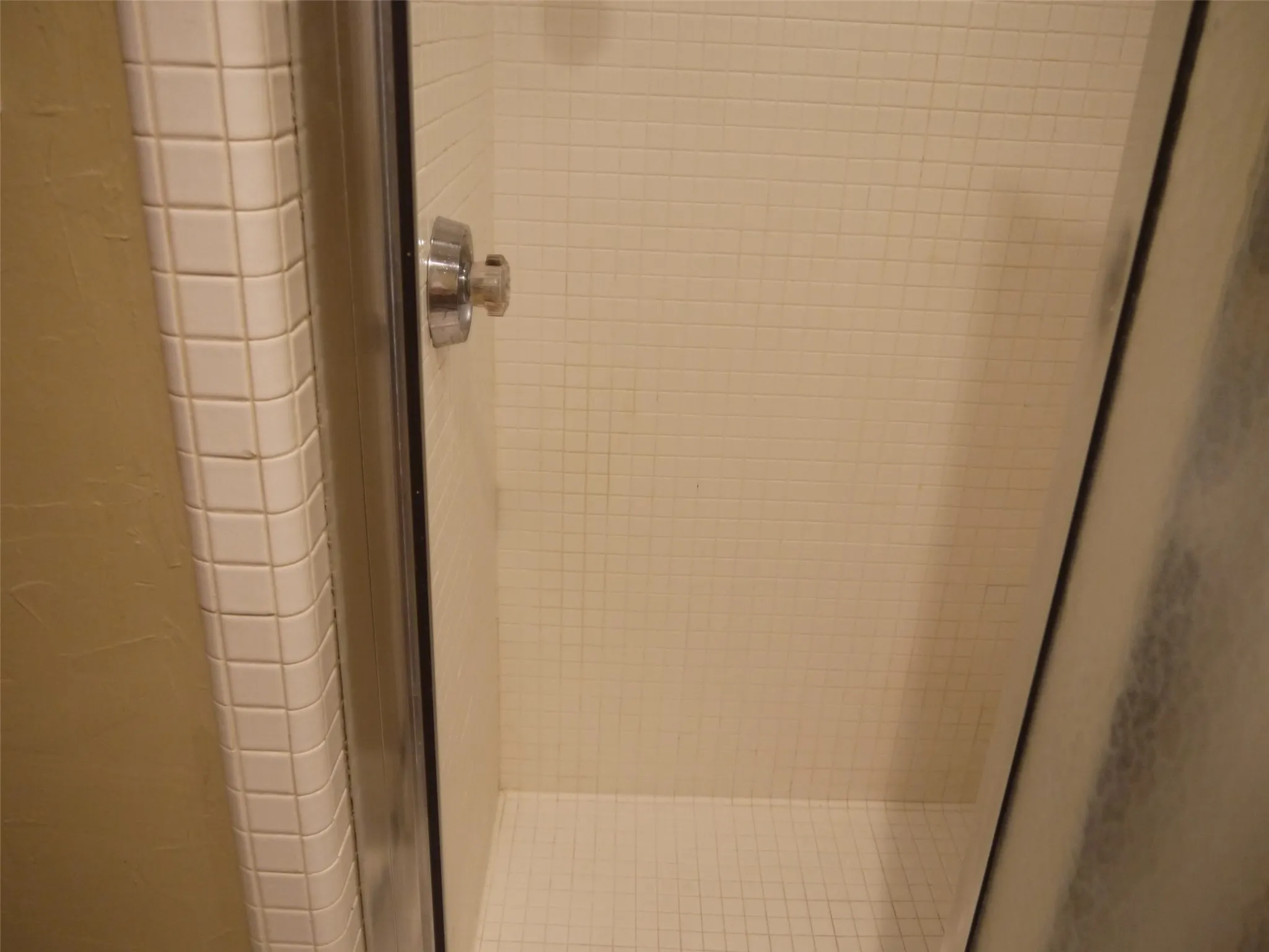 Condominium For Rent in Dallas County , 11316 Park Central Place C, Dallas, Texas 75230, 2 Bedroom, 2 Bathroom, Garage spaces, 1,137 Sqft, built in 1961, mls#21298325, Real Estate Agent in Dallas, Homes For Rent in Dallas county, Homes For Rent in Dallas, Realtor in Dallas Texas, Real Estate Brokerage Independent Realty Texas, Luminita Cordes Realtor