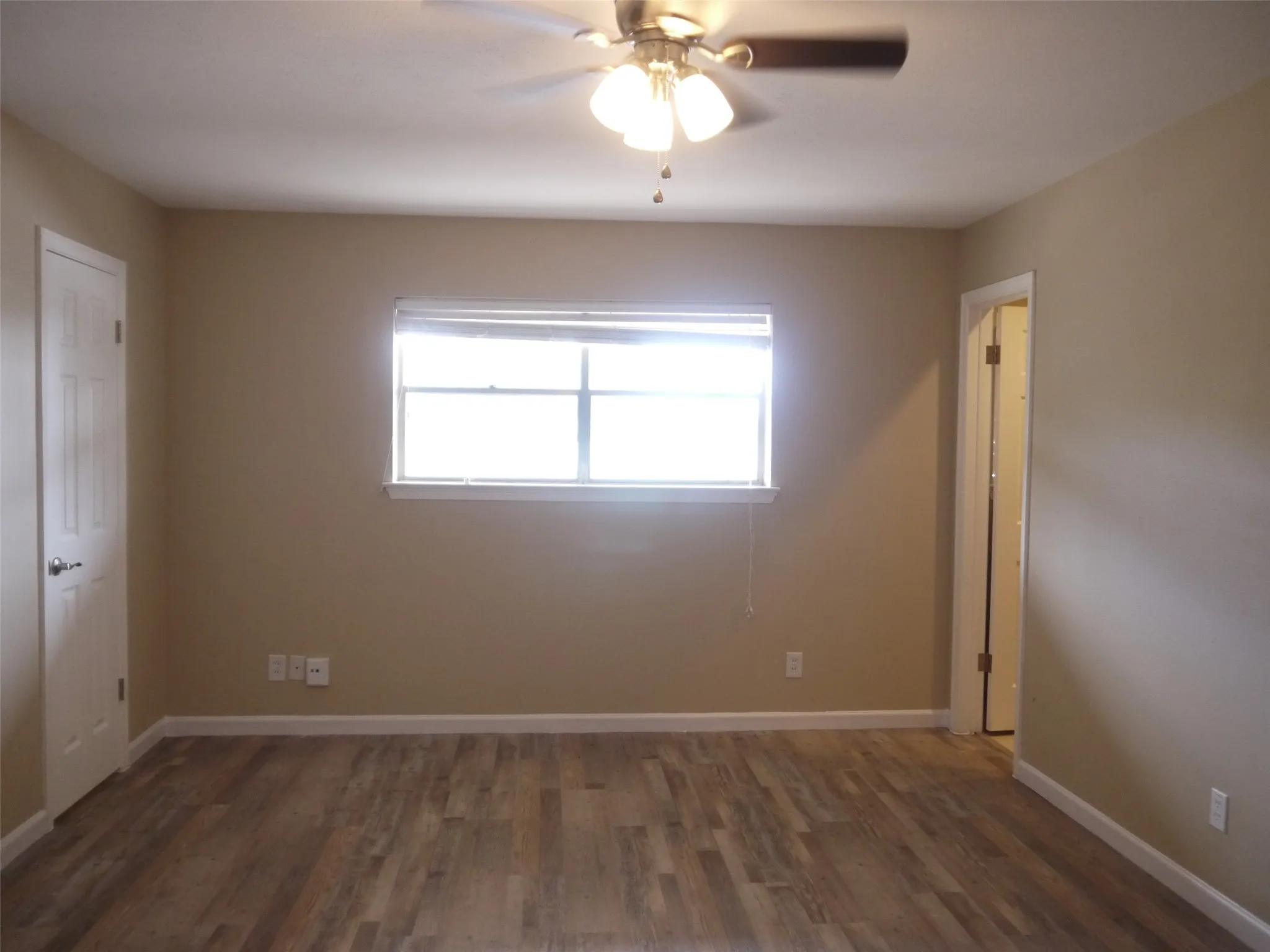 Condominium For Rent in Dallas County , 11316 Park Central Place C, Dallas, Texas 75230, 2 Bedroom, 2 Bathroom, Garage spaces, 1,137 Sqft, built in 1961, mls#21298325, Real Estate Agent in Dallas, Homes For Rent in Dallas county, Homes For Rent in Dallas, Realtor in Dallas Texas, Real Estate Brokerage Independent Realty Texas, Luminita Cordes Realtor