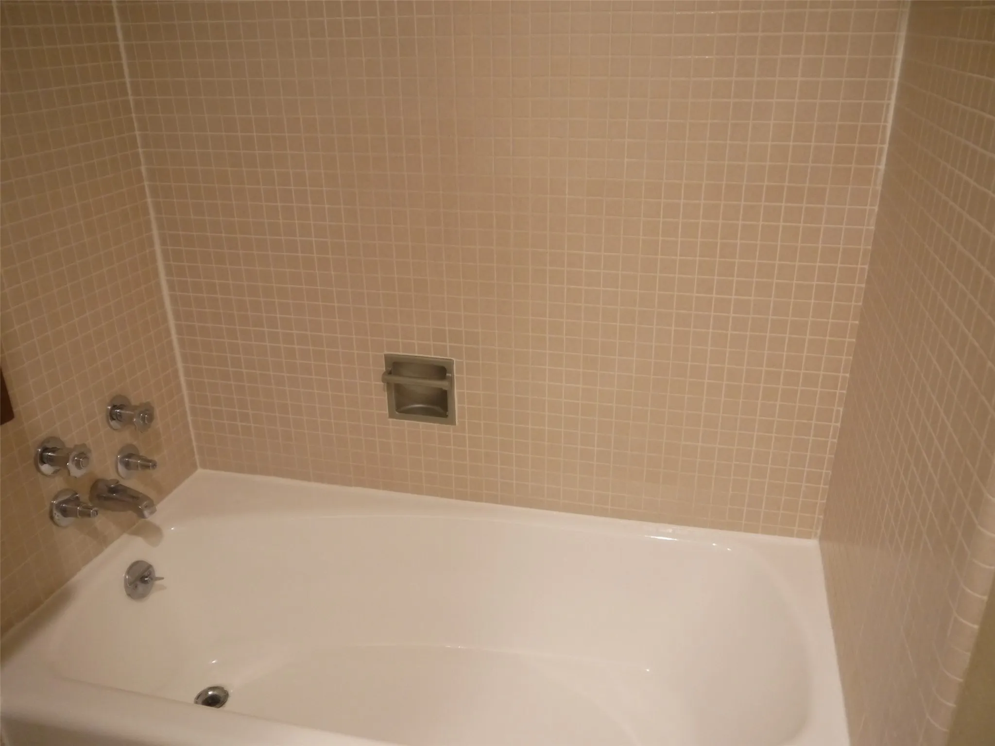 Condominium For Rent in Dallas County , 11316 Park Central Place C, Dallas, Texas 75230, 2 Bedroom, 2 Bathroom, Garage spaces, 1,137 Sqft, built in 1961, mls#21298325, Real Estate Agent in Dallas, Homes For Rent in Dallas county, Homes For Rent in Dallas, Realtor in Dallas Texas, Real Estate Brokerage Independent Realty Texas, Luminita Cordes Realtor