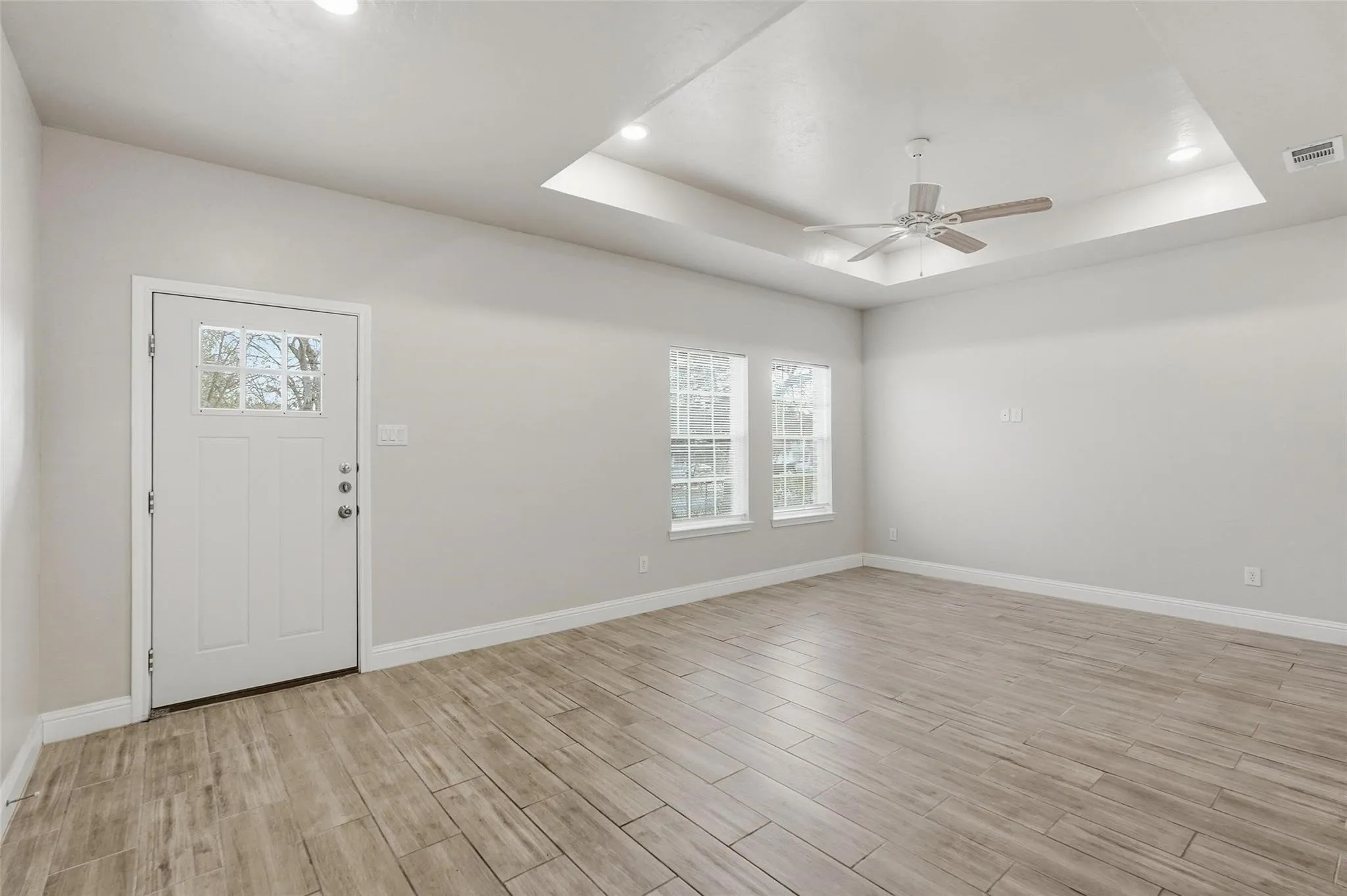 Single Family Residence For Sale in Hunt County , 4104 Gordon Street, Greenville, Texas 75401, 3 Bedroom, 2 Bathroom, 1 Garage spaces, 1,296 Sqft, built in 2021, mls#21301566, Real Estate Agent in Greenville, Homes For Sale in Hunt county, Homes For Sale in Greenville, Realtor in Greenville Texas, Real Estate Brokerage Independent Realty Texas, Luminita Cordes Realtor