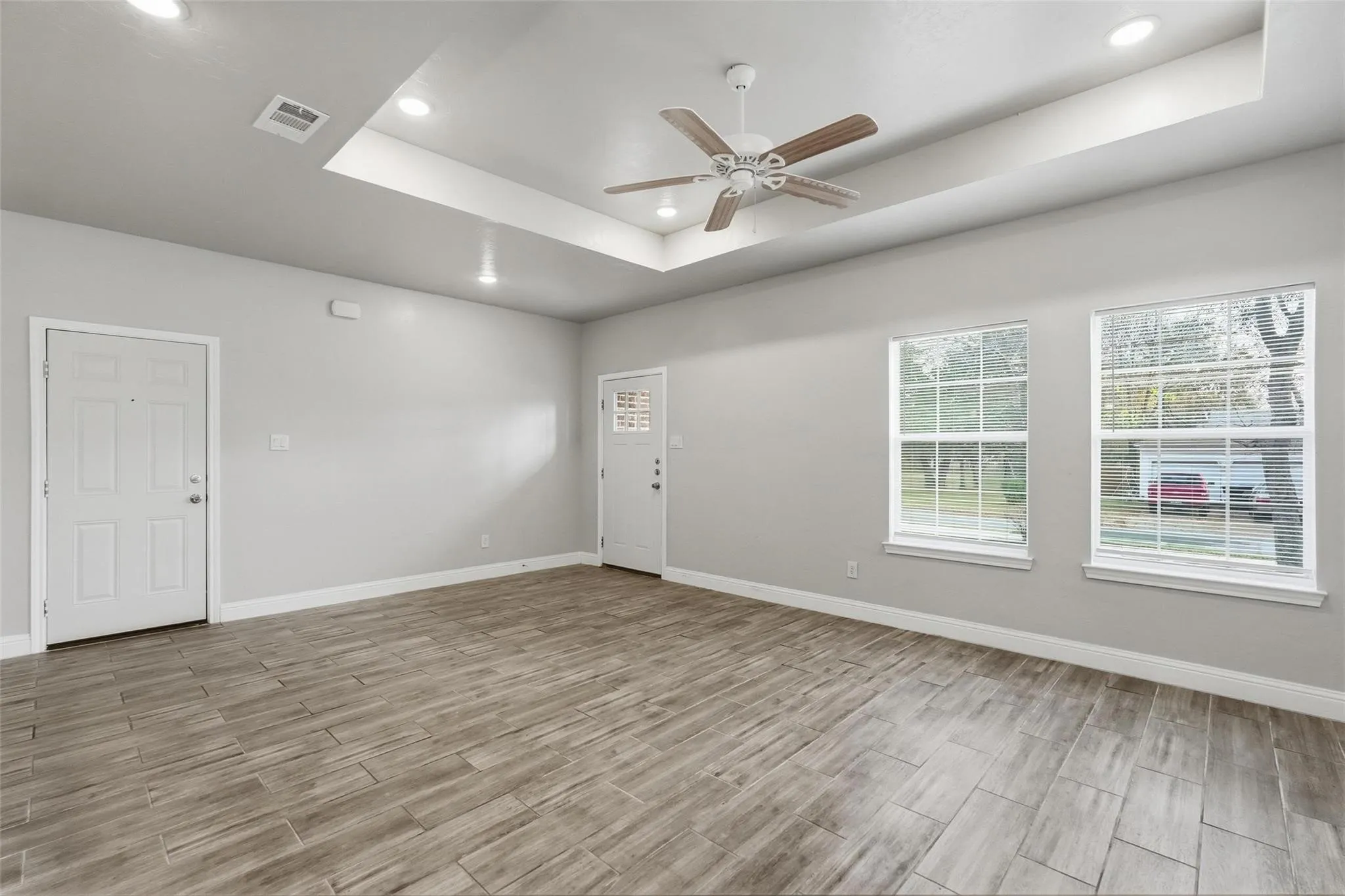 Single Family Residence For Sale in Hunt County , 4104 Gordon Street, Greenville, Texas 75401, 3 Bedroom, 2 Bathroom, 1 Garage spaces, 1,296 Sqft, built in 2021, mls#21301566, Real Estate Agent in Greenville, Homes For Sale in Hunt county, Homes For Sale in Greenville, Realtor in Greenville Texas, Real Estate Brokerage Independent Realty Texas, Luminita Cordes Realtor