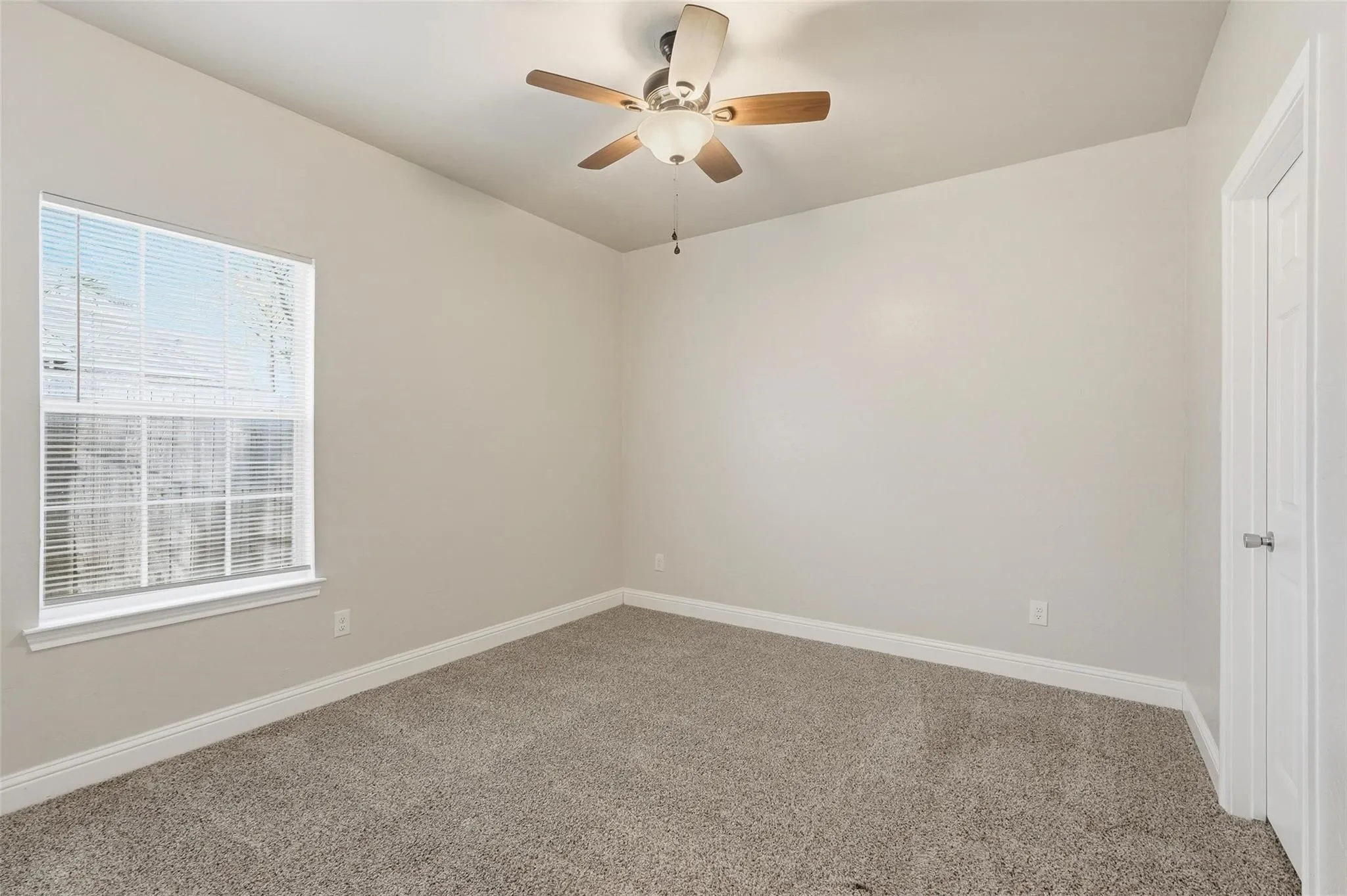 Single Family Residence For Sale in Hunt County , 4104 Gordon Street, Greenville, Texas 75401, 3 Bedroom, 2 Bathroom, 1 Garage spaces, 1,296 Sqft, built in 2021, mls#21301566, Real Estate Agent in Greenville, Homes For Sale in Hunt county, Homes For Sale in Greenville, Realtor in Greenville Texas, Real Estate Brokerage Independent Realty Texas, Luminita Cordes Realtor