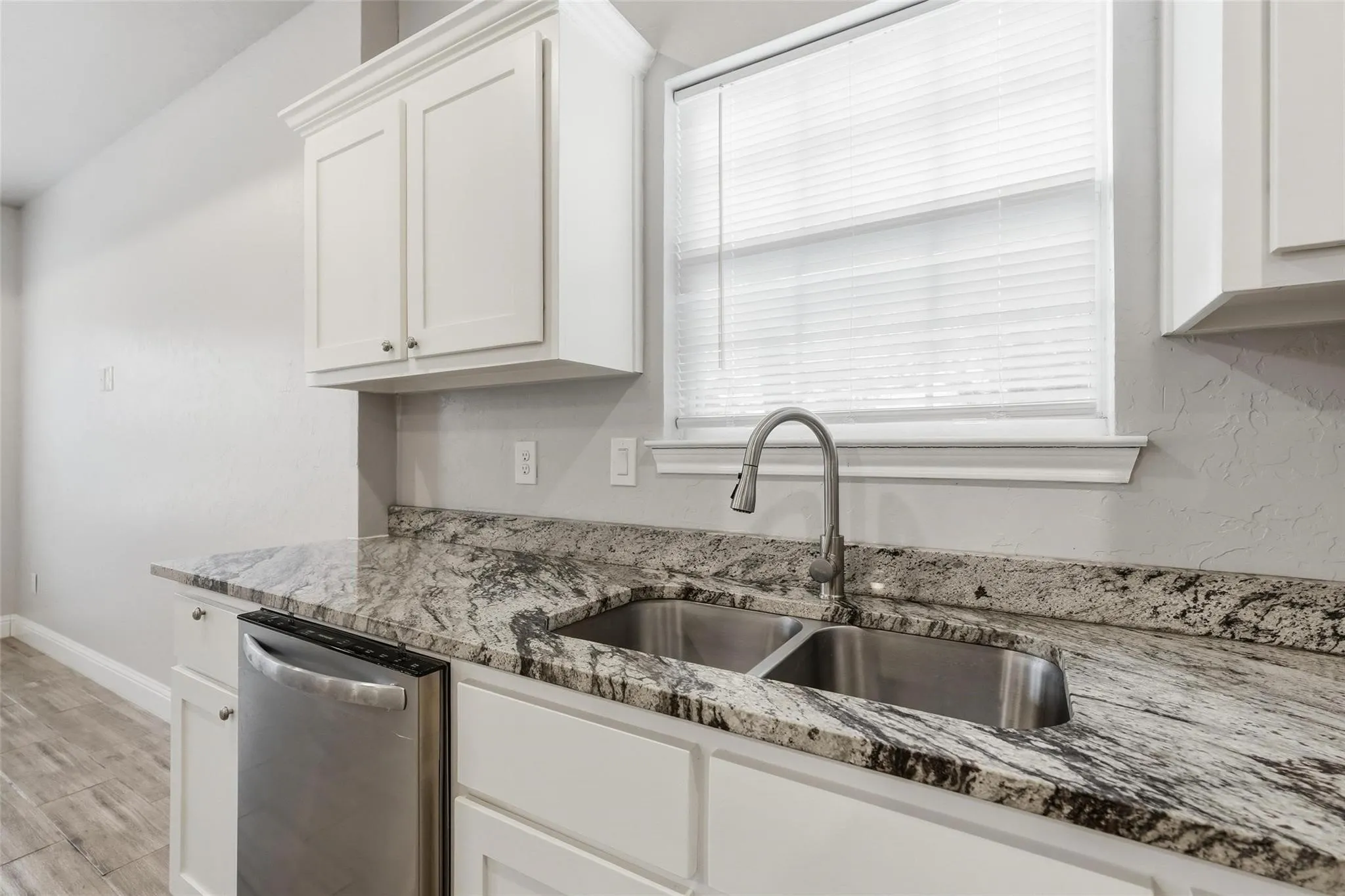 Single Family Residence For Sale in Hunt County , 4104 Gordon Street, Greenville, Texas 75401, 3 Bedroom, 2 Bathroom, 1 Garage spaces, 1,296 Sqft, built in 2021, mls#21301566, Real Estate Agent in Greenville, Homes For Sale in Hunt county, Homes For Sale in Greenville, Realtor in Greenville Texas, Real Estate Brokerage Independent Realty Texas, Luminita Cordes Realtor