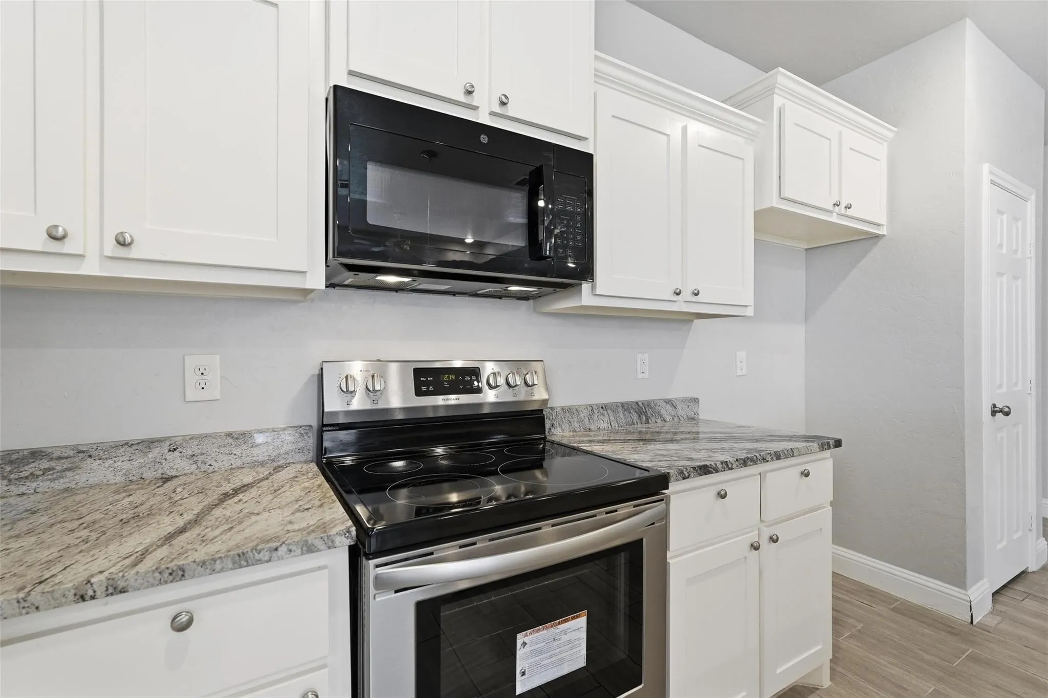 Single Family Residence For Sale in Hunt County , 4104 Gordon Street, Greenville, Texas 75401, 3 Bedroom, 2 Bathroom, 1 Garage spaces, 1,296 Sqft, built in 2021, mls#21301566, Real Estate Agent in Greenville, Homes For Sale in Hunt county, Homes For Sale in Greenville, Realtor in Greenville Texas, Real Estate Brokerage Independent Realty Texas, Luminita Cordes Realtor