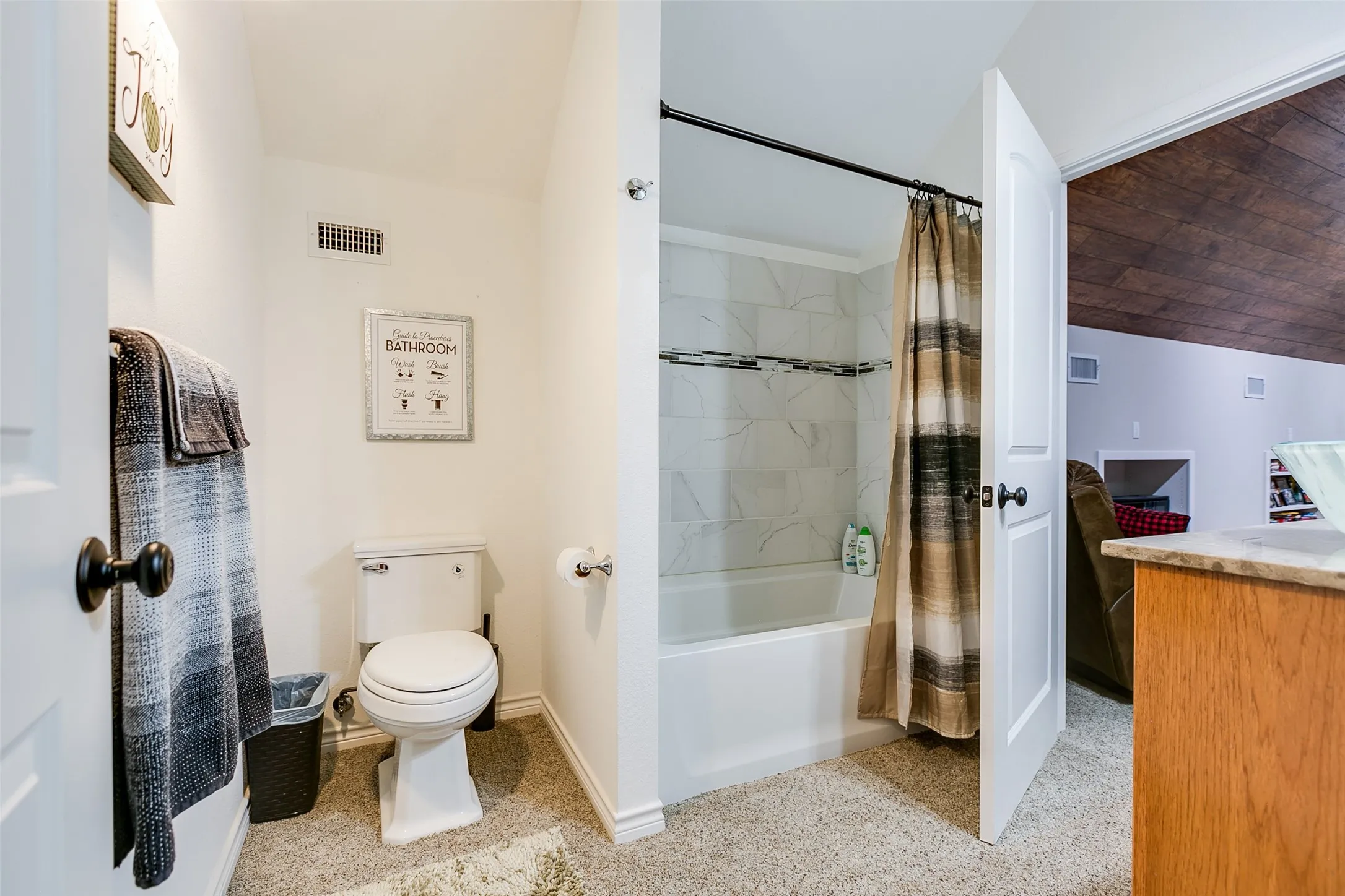 Farm For Sale in Brown County , 16967 CR 290, Zephyr, Texas 76890, 3 Bedroom, 3 Bathroom, Garage spaces, 2,789 Sqft, built in 2013, mls#21301576, Real Estate Agent in Zephyr, Homes For Sale in Brown county, Homes For Sale in Zephyr, Realtor in Zephyr Texas, Real Estate Brokerage Independent Realty Texas, Luminita Cordes Realtor