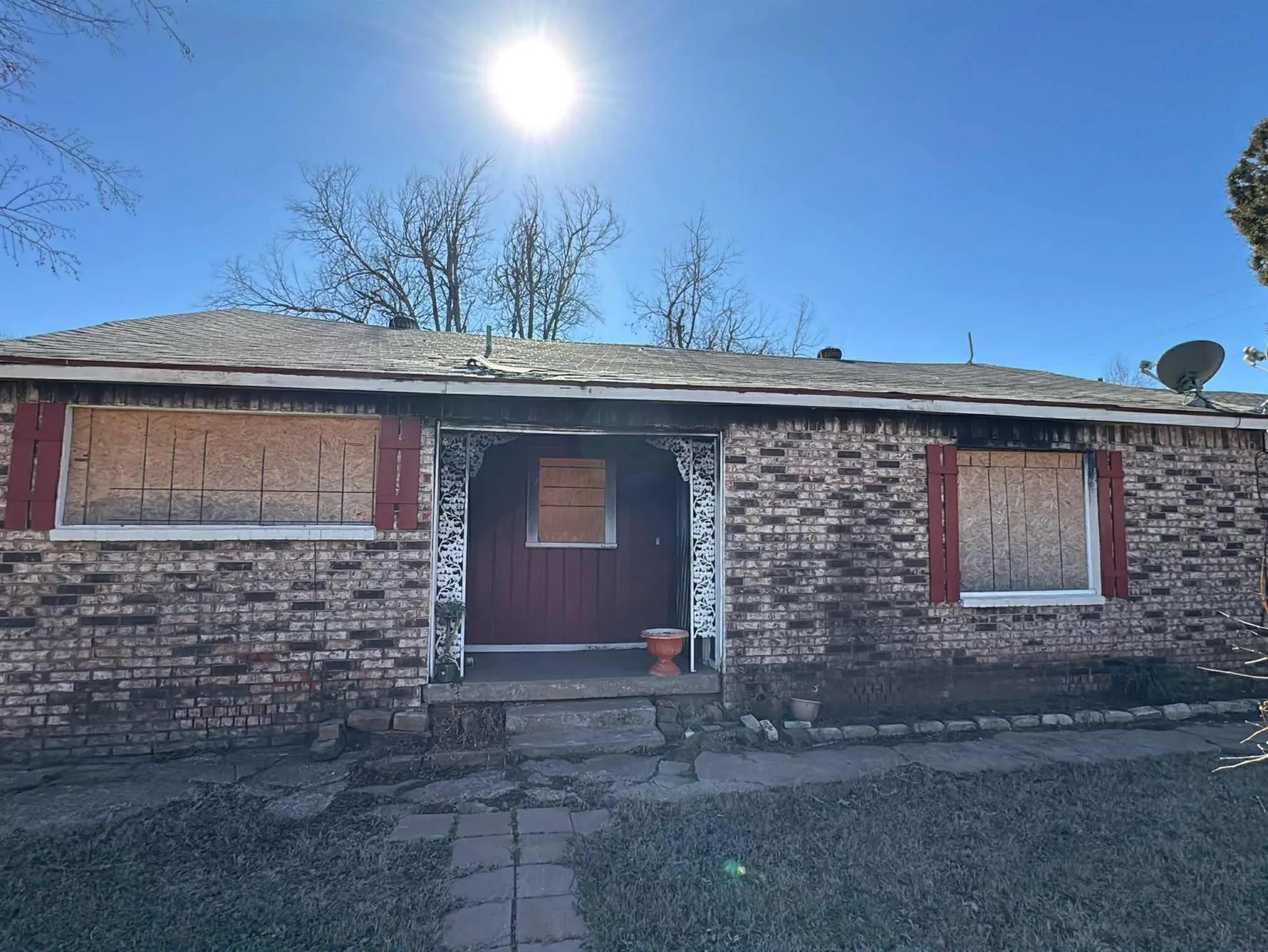 Single Family Residence For Sale in Wichita County , 807 Gerald Street, Wichita Falls, Texas 76301, 3 Bedroom, 1 Bathroom, Garage spaces, 1,368 Sqft, built in 1950, mls#21301578, Real Estate Agent in Wichita Falls, Homes For Sale in Wichita county, Homes For Sale in Wichita Falls, Realtor in Wichita Falls Texas, Real Estate Brokerage Independent Realty Texas, Luminita Cordes Realtor