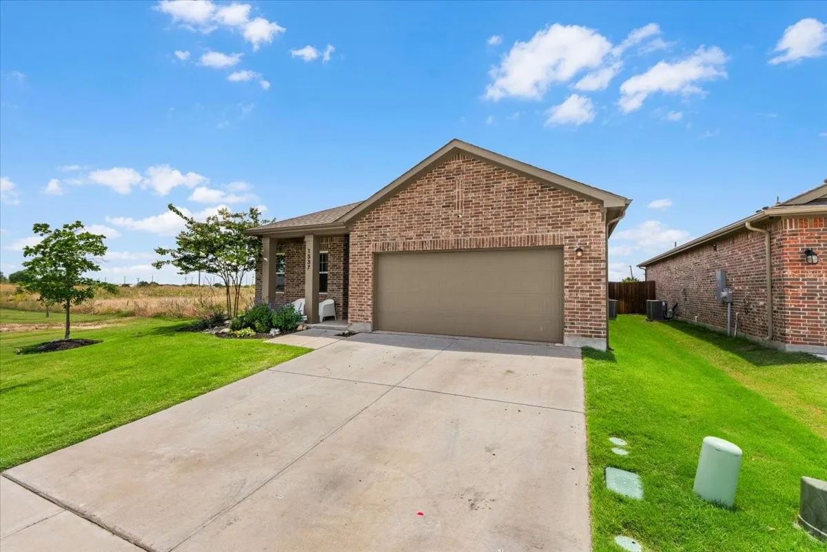 Single Family Residence For Sale in Tarrant County , 1537 Shadow Hawk Drive, Fort Worth, Texas 76052, 4 Bedroom, 2 Bathroom, 2 Garage spaces, 1,725 Sqft, built in 2023, mls#21301288, Real Estate Agent in Fort Worth, Homes For Sale in Tarrant county, Homes For Sale in Fort Worth, Realtor in Fort Worth Texas, Real Estate Brokerage Independent Realty Texas, Luminita Cordes Realtor