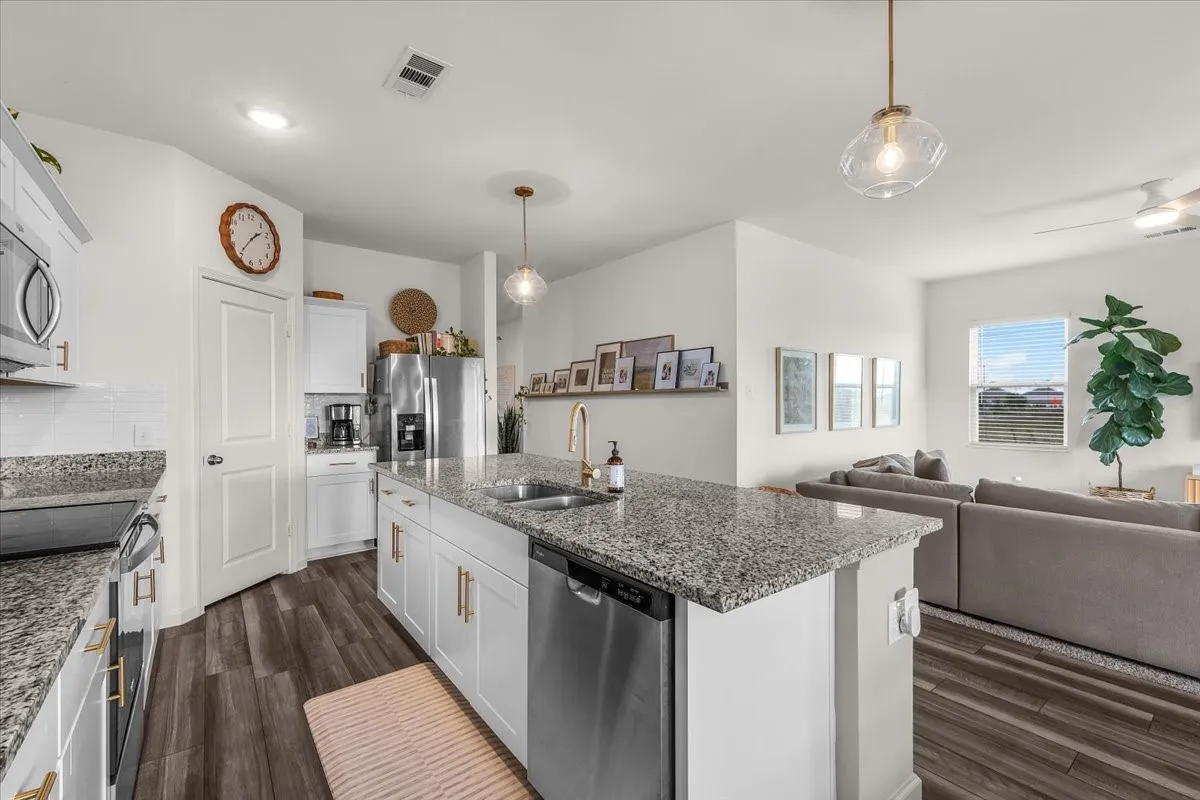 Single Family Residence For Sale in Tarrant County , 1537 Shadow Hawk Drive, Fort Worth, Texas 76052, 4 Bedroom, 2 Bathroom, 2 Garage spaces, 1,725 Sqft, built in 2023, mls#21301288, Real Estate Agent in Fort Worth, Homes For Sale in Tarrant county, Homes For Sale in Fort Worth, Realtor in Fort Worth Texas, Real Estate Brokerage Independent Realty Texas, Luminita Cordes Realtor