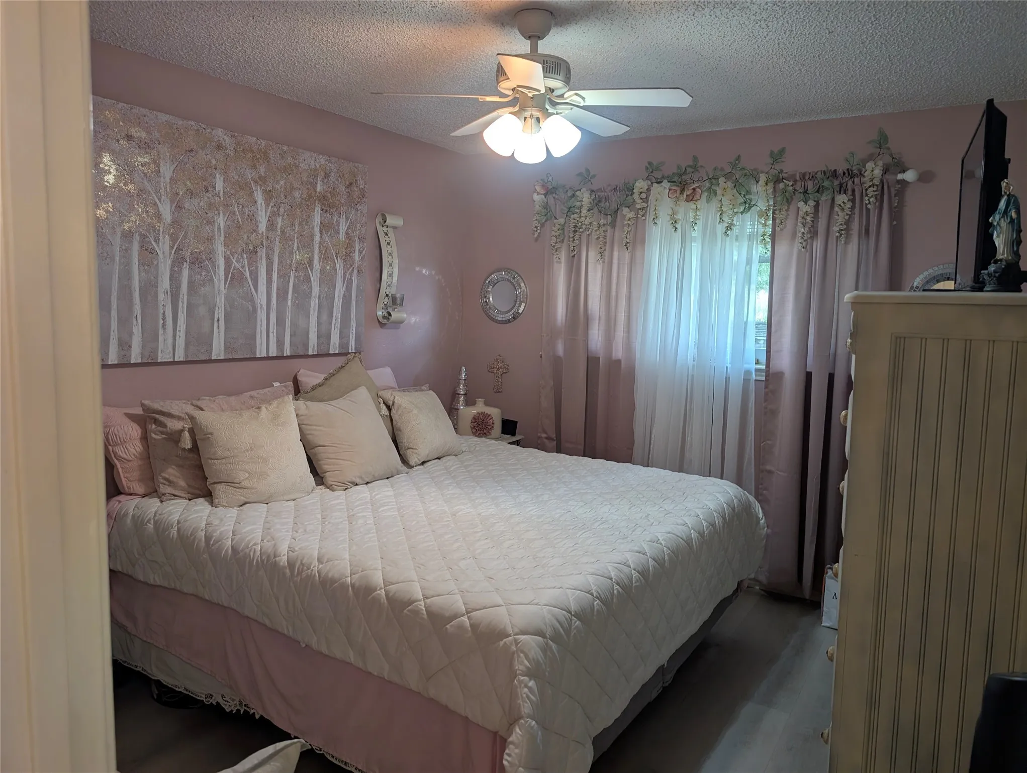 Single Family Residence For Sale in Ellis County , 130 Mabry Lane, Red Oak, Texas 75154, 3 Bedroom, 2 Bathroom, 4 Garage spaces, 1,346 Sqft, built in 1984, mls#21301510, Real Estate Agent in Red Oak, Homes For Sale in Ellis county, Homes For Sale in Red Oak, Realtor in Red Oak Texas, Real Estate Brokerage Independent Realty Texas, Luminita Cordes Realtor