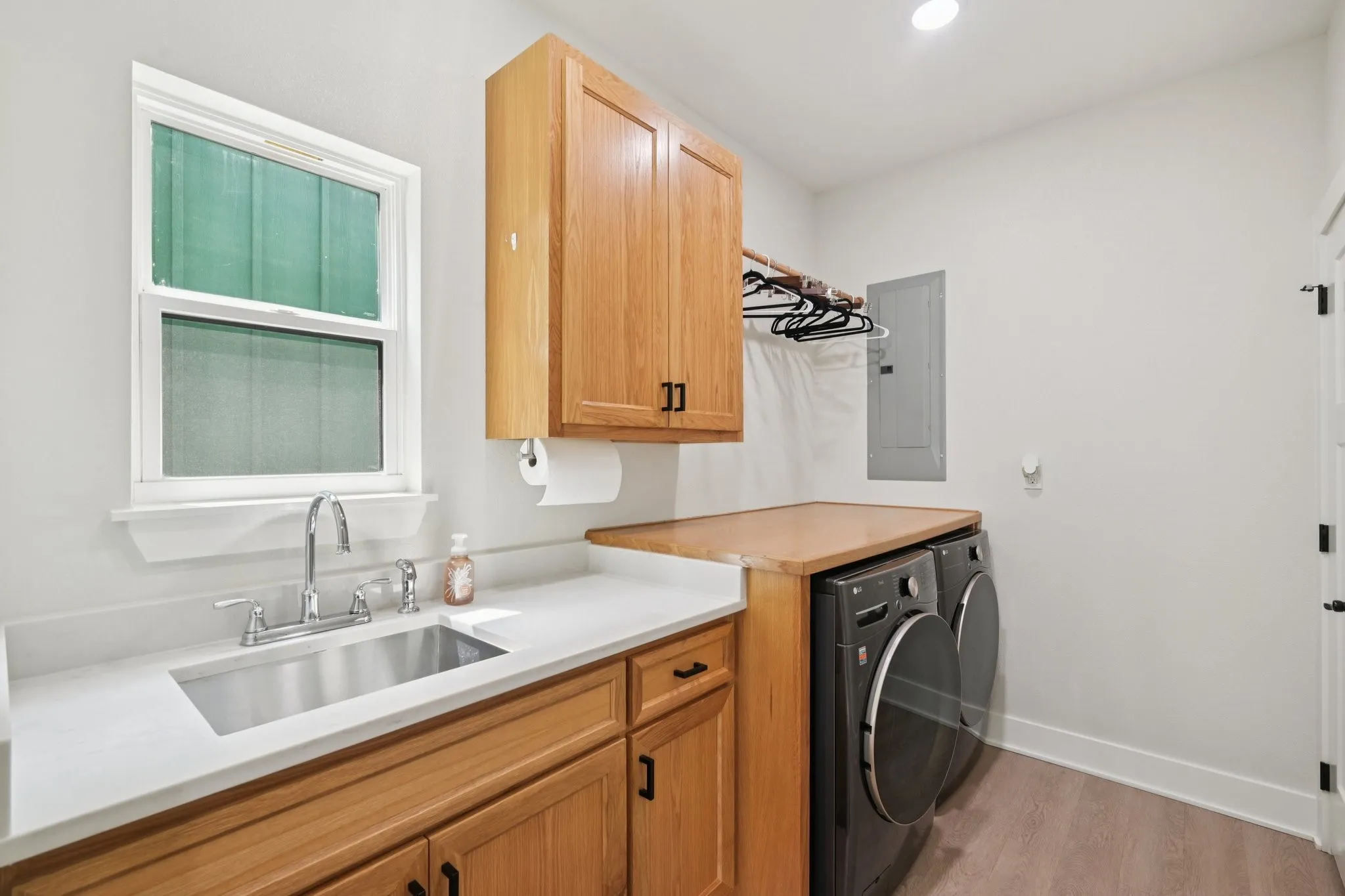 Single Family Residence For Sale in Rains County , 1215 RS COUNTY ROAD 2300, Emory, Texas 75440, 3 Bedroom, 2 Bathroom, 3 Garage spaces, 2,131 Sqft, built in 2023, mls#21301579, Real Estate Agent in Emory, Homes For Sale in Rains county, Homes For Sale in Emory, Realtor in Emory Texas, Real Estate Brokerage Independent Realty Texas, Luminita Cordes Realtor