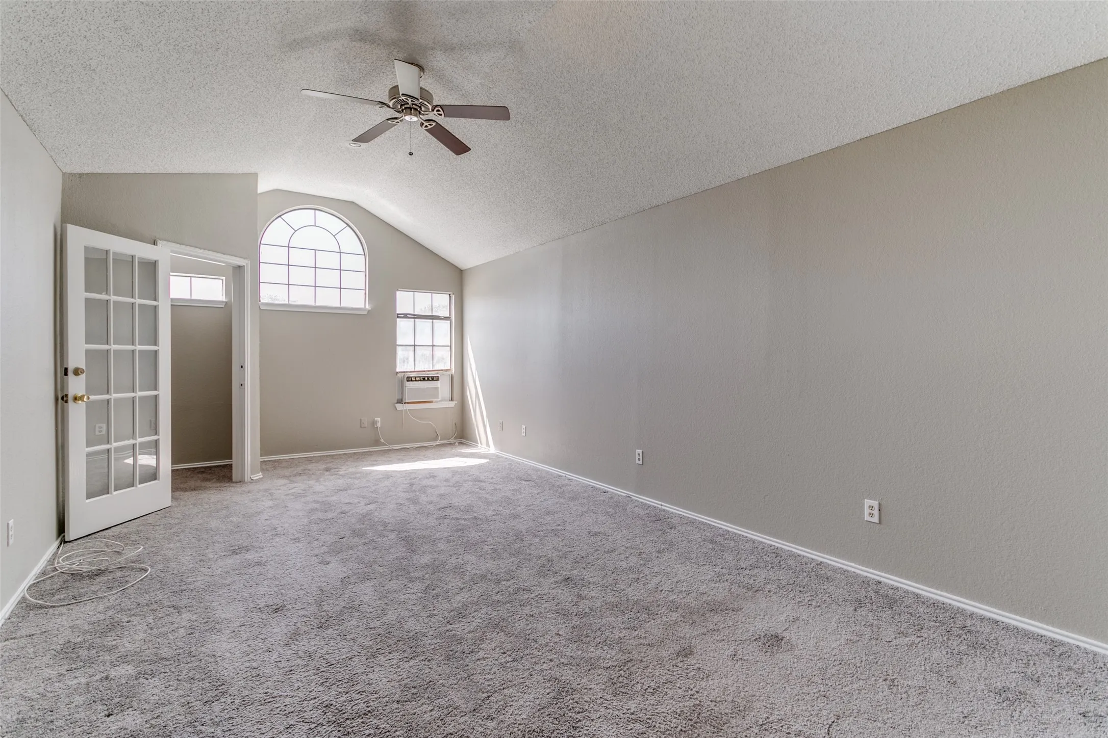 Single Family Residence For Sale in Denton County , 1633 San Francisco Street, Carrollton, Texas 75007, 3 Bedroom, 2 Bathroom, 2 Garage spaces, 1,652 Sqft, built in 1985, Price $380,000, mls#21301610, Real Estate Agent in Carrollton, Homes For Sale in Denton county, Homes For Sale in Carrollton, Realtor in Carrollton Texas, Real Estate Brokerage Independent Realty Texas, Luminita Cordes Realtor