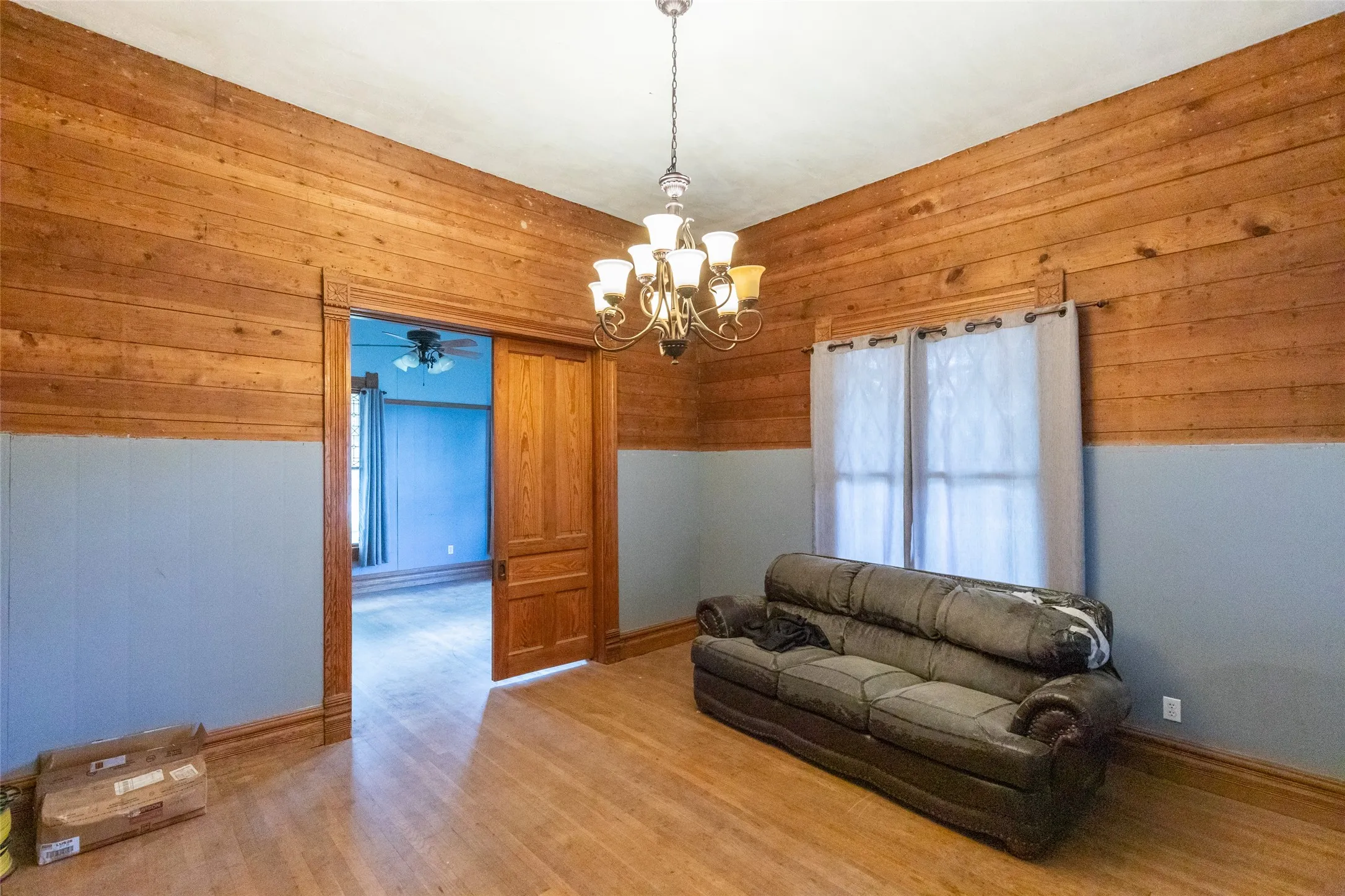 Single Family Residence For Sale in Callahan County , 601 W 3rd Street, Baird, Texas 79504, 3 Bedroom, 1 Bathroom, Garage spaces, 1,681 Sqft, built in 1898, mls#21301217, Real Estate Agent in Baird, Homes For Sale in Callahan county, Homes For Sale in Baird, Realtor in Baird Texas, Real Estate Brokerage Independent Realty Texas, Luminita Cordes Realtor