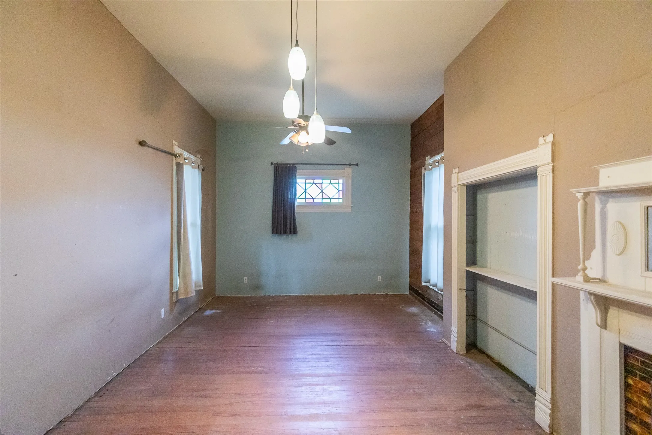 Single Family Residence For Sale in Callahan County , 601 W 3rd Street, Baird, Texas 79504, 3 Bedroom, 1 Bathroom, Garage spaces, 1,681 Sqft, built in 1898, mls#21301217, Real Estate Agent in Baird, Homes For Sale in Callahan county, Homes For Sale in Baird, Realtor in Baird Texas, Real Estate Brokerage Independent Realty Texas, Luminita Cordes Realtor