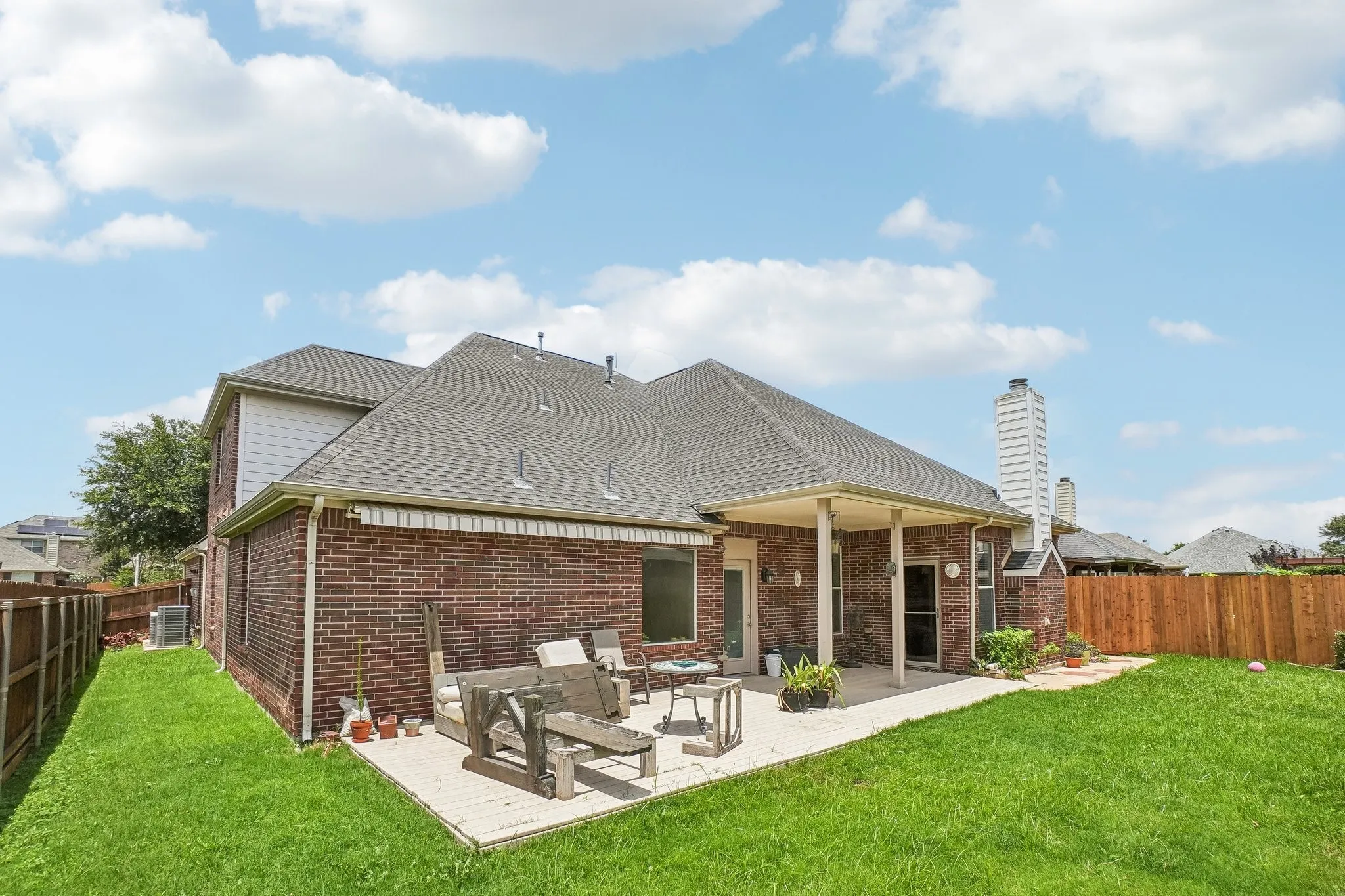 Single Family Residence For Sale in Tarrant County , 5320 Brazoria Drive, Grand Prairie, Texas 75052, 4 Bedroom, 3 Bathroom, 2 Garage spaces, 2,981 Sqft, built in 2008, mls#21299953, Real Estate Agent in Grand Prairie, Homes For Sale in Tarrant county, Homes For Sale in Grand Prairie, Realtor in Grand Prairie Texas, Real Estate Brokerage Independent Realty Texas, Luminita Cordes Realtor