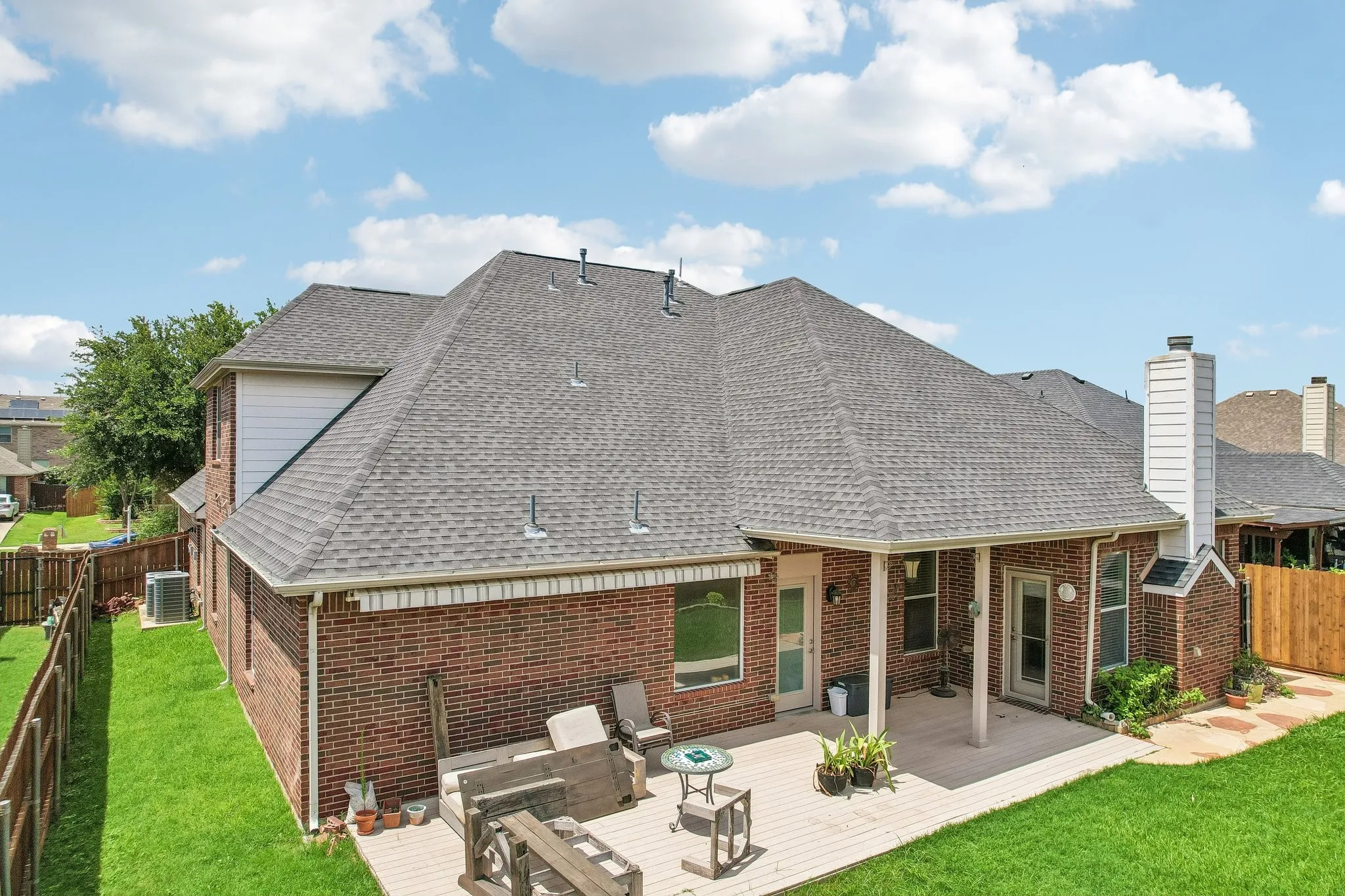 Single Family Residence For Sale in Tarrant County , 5320 Brazoria Drive, Grand Prairie, Texas 75052, 4 Bedroom, 3 Bathroom, 2 Garage spaces, 2,981 Sqft, built in 2008, mls#21299953, Real Estate Agent in Grand Prairie, Homes For Sale in Tarrant county, Homes For Sale in Grand Prairie, Realtor in Grand Prairie Texas, Real Estate Brokerage Independent Realty Texas, Luminita Cordes Realtor