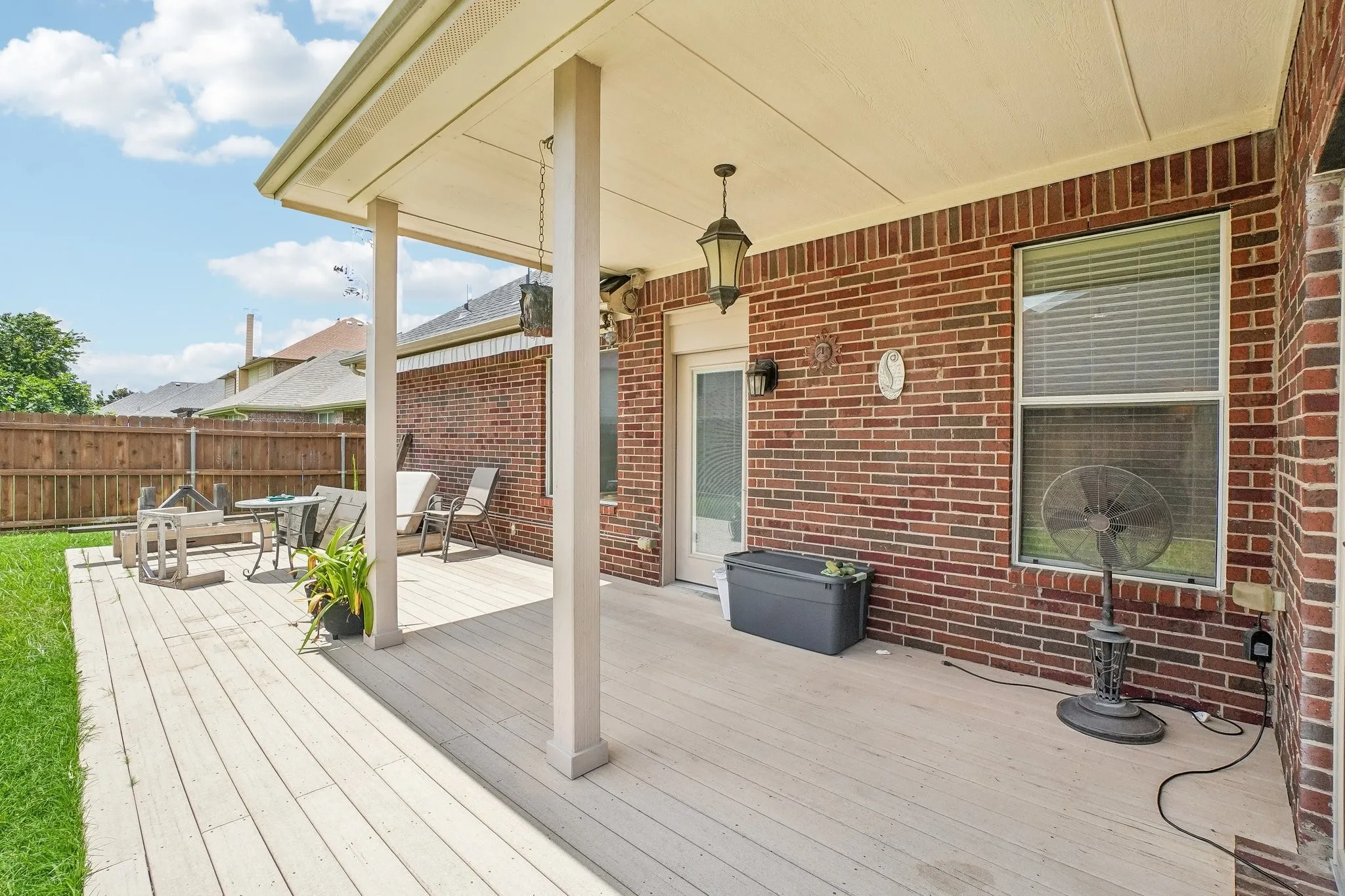 Single Family Residence For Sale in Tarrant County , 5320 Brazoria Drive, Grand Prairie, Texas 75052, 4 Bedroom, 3 Bathroom, 2 Garage spaces, 2,981 Sqft, built in 2008, mls#21299953, Real Estate Agent in Grand Prairie, Homes For Sale in Tarrant county, Homes For Sale in Grand Prairie, Realtor in Grand Prairie Texas, Real Estate Brokerage Independent Realty Texas, Luminita Cordes Realtor