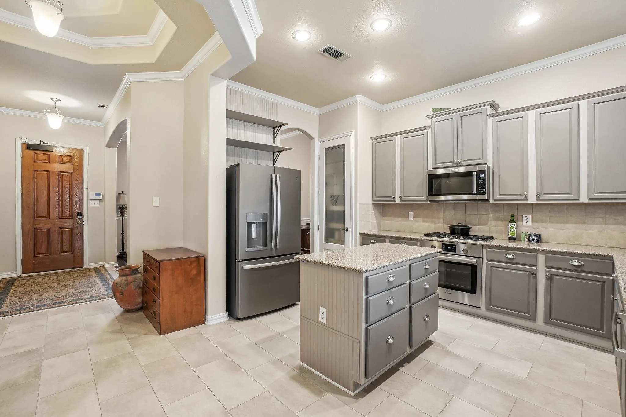 Single Family Residence For Sale in Tarrant County , 5320 Brazoria Drive, Grand Prairie, Texas 75052, 4 Bedroom, 3 Bathroom, 2 Garage spaces, 2,981 Sqft, built in 2008, mls#21299953, Real Estate Agent in Grand Prairie, Homes For Sale in Tarrant county, Homes For Sale in Grand Prairie, Realtor in Grand Prairie Texas, Real Estate Brokerage Independent Realty Texas, Luminita Cordes Realtor