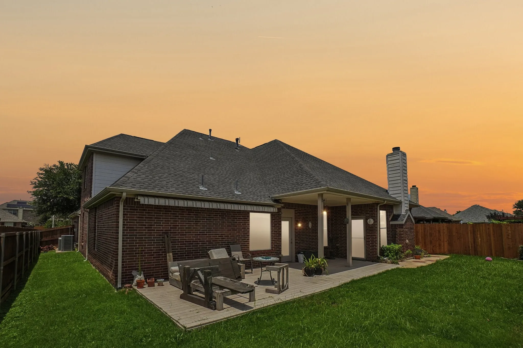 Single Family Residence For Sale in Tarrant County , 5320 Brazoria Drive, Grand Prairie, Texas 75052, 4 Bedroom, 3 Bathroom, 2 Garage spaces, 2,981 Sqft, built in 2008, mls#21299953, Real Estate Agent in Grand Prairie, Homes For Sale in Tarrant county, Homes For Sale in Grand Prairie, Realtor in Grand Prairie Texas, Real Estate Brokerage Independent Realty Texas, Luminita Cordes Realtor