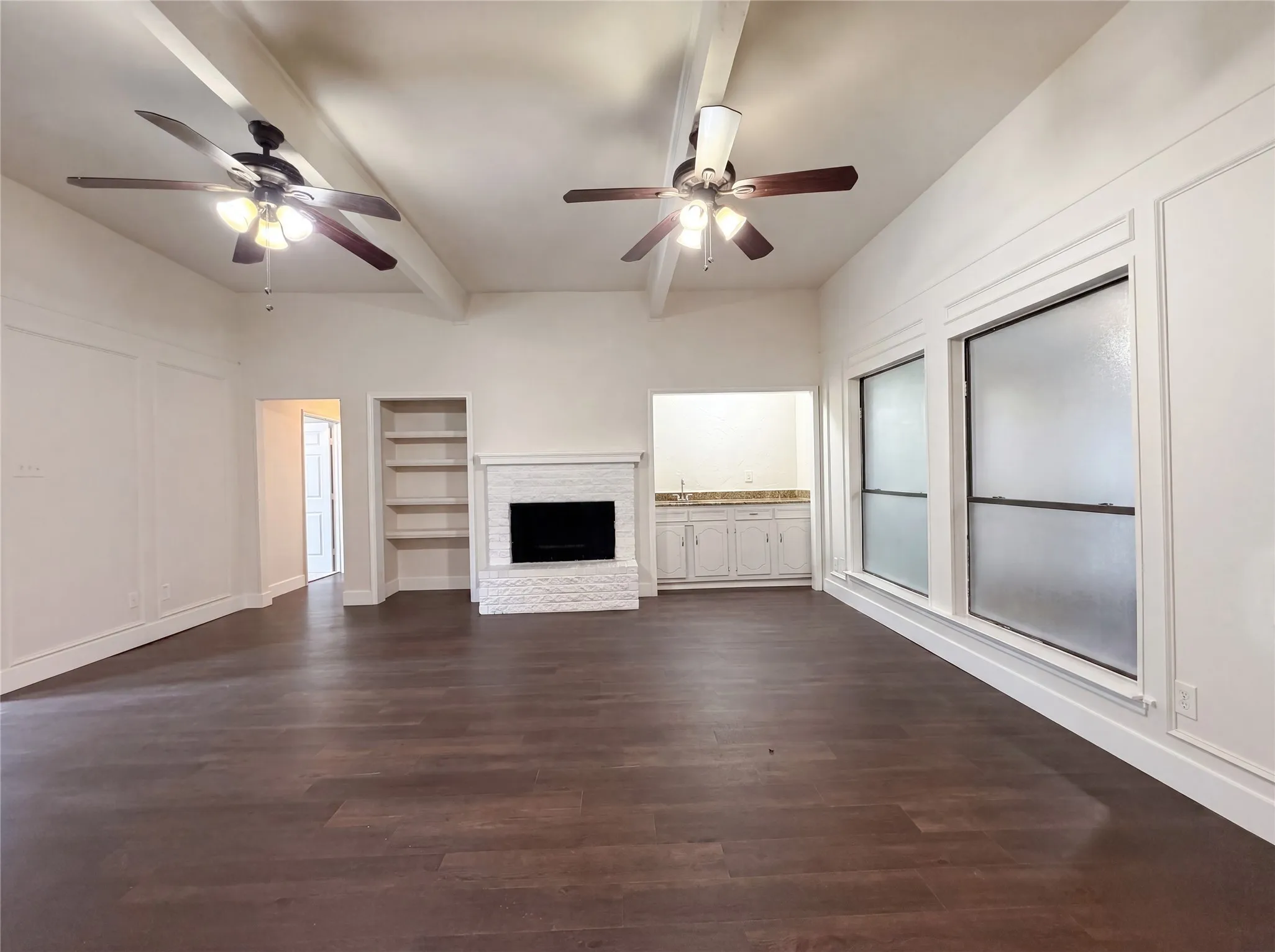 Single Family Residence For Sale in Dallas County , 2005 N Arbor Rose Drive, Grand Prairie, Texas 75050, 4 Bedroom, 3 Bathroom, 2 Garage spaces, 2,360 Sqft, built in 1978, mls#21301258, Real Estate Agent in Grand Prairie, Homes For Sale in Dallas county, Homes For Sale in Grand Prairie, Realtor in Grand Prairie Texas, Real Estate Brokerage Independent Realty Texas, Luminita Cordes Realtor