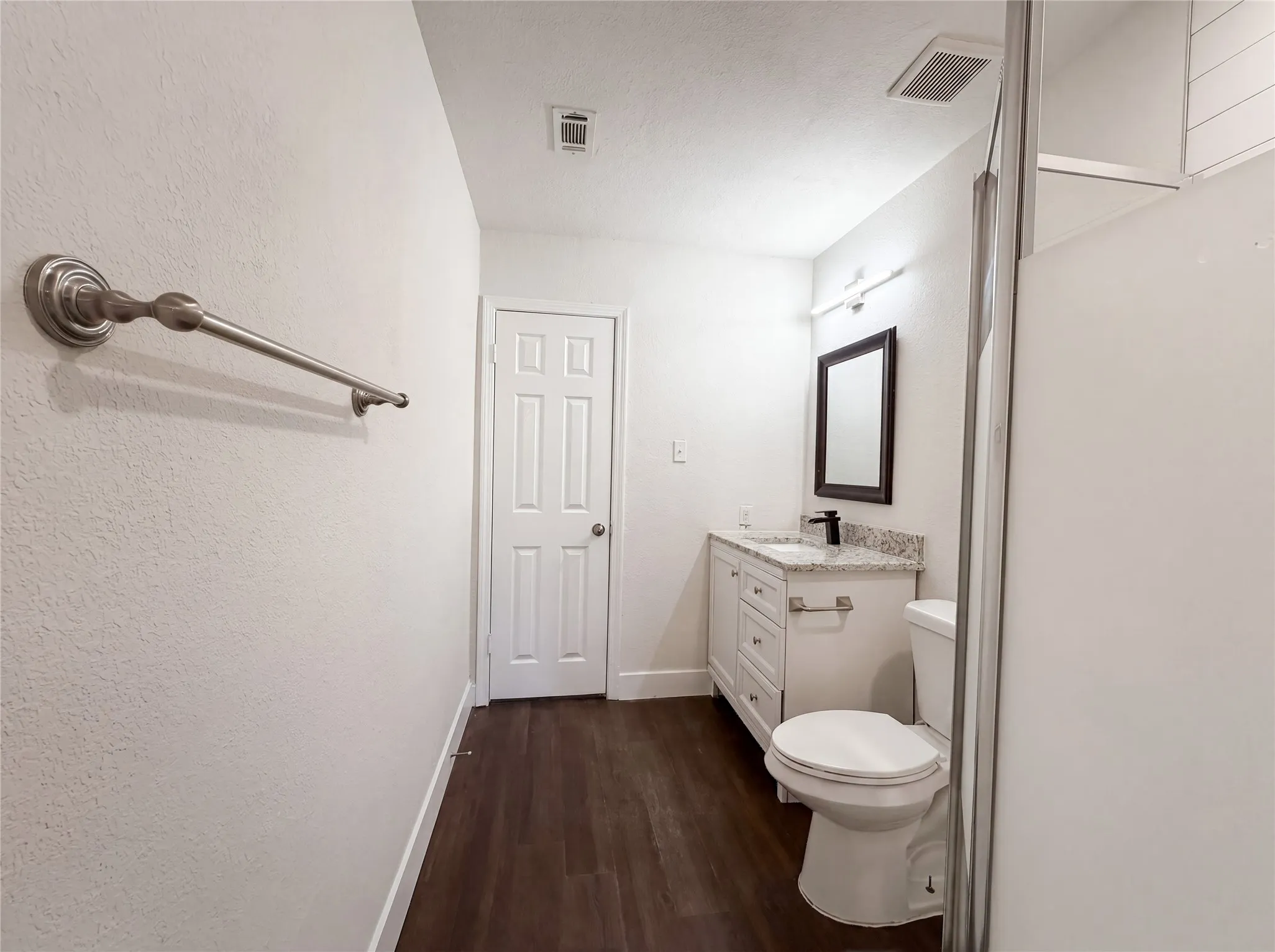Single Family Residence For Sale in Dallas County , 2005 N Arbor Rose Drive, Grand Prairie, Texas 75050, 4 Bedroom, 3 Bathroom, 2 Garage spaces, 2,360 Sqft, built in 1978, mls#21301258, Real Estate Agent in Grand Prairie, Homes For Sale in Dallas county, Homes For Sale in Grand Prairie, Realtor in Grand Prairie Texas, Real Estate Brokerage Independent Realty Texas, Luminita Cordes Realtor