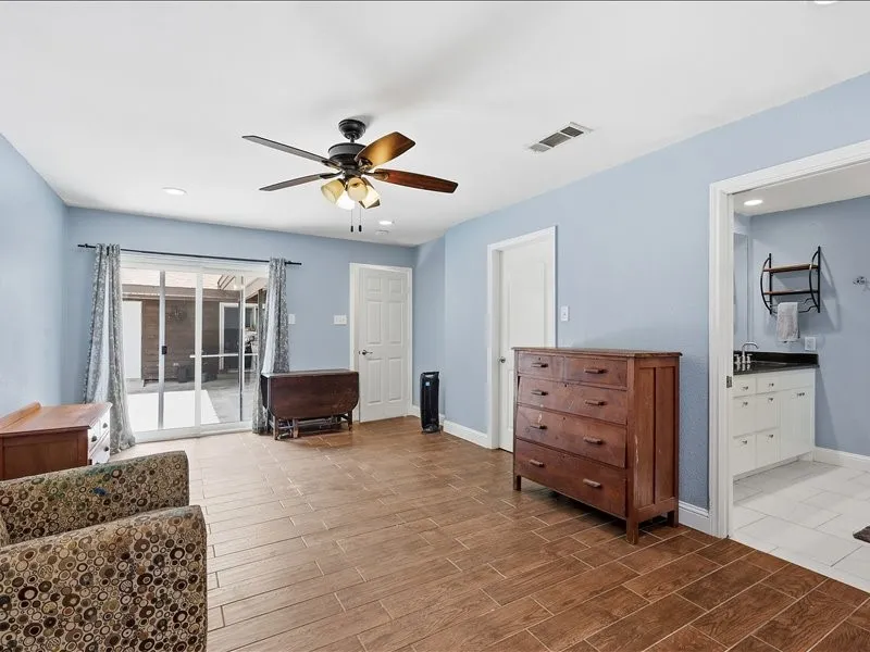 Single Family Residence For Sale in Tarrant County , 200 Timberlane Terrace, Euless, Texas 76039, 4 Bedroom, 2 Bathroom, Garage spaces, 2,650 Sqft, built in 1965, mls#21299740, Real Estate Agent in Euless, Homes For Sale in Tarrant county, Homes For Sale in Euless, Realtor in Euless Texas, Real Estate Brokerage Independent Realty Texas, Luminita Cordes Realtor