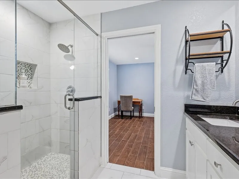 Single Family Residence For Sale in Tarrant County , 200 Timberlane Terrace, Euless, Texas 76039, 4 Bedroom, 2 Bathroom, Garage spaces, 2,650 Sqft, built in 1965, mls#21299740, Real Estate Agent in Euless, Homes For Sale in Tarrant county, Homes For Sale in Euless, Realtor in Euless Texas, Real Estate Brokerage Independent Realty Texas, Luminita Cordes Realtor