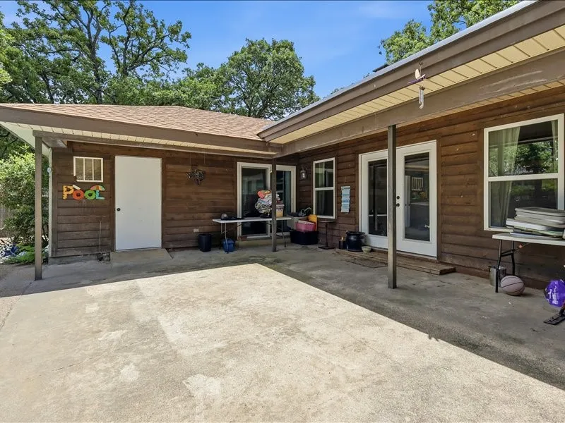 Single Family Residence For Sale in Tarrant County , 200 Timberlane Terrace, Euless, Texas 76039, 4 Bedroom, 2 Bathroom, Garage spaces, 2,650 Sqft, built in 1965, mls#21299740, Real Estate Agent in Euless, Homes For Sale in Tarrant county, Homes For Sale in Euless, Realtor in Euless Texas, Real Estate Brokerage Independent Realty Texas, Luminita Cordes Realtor