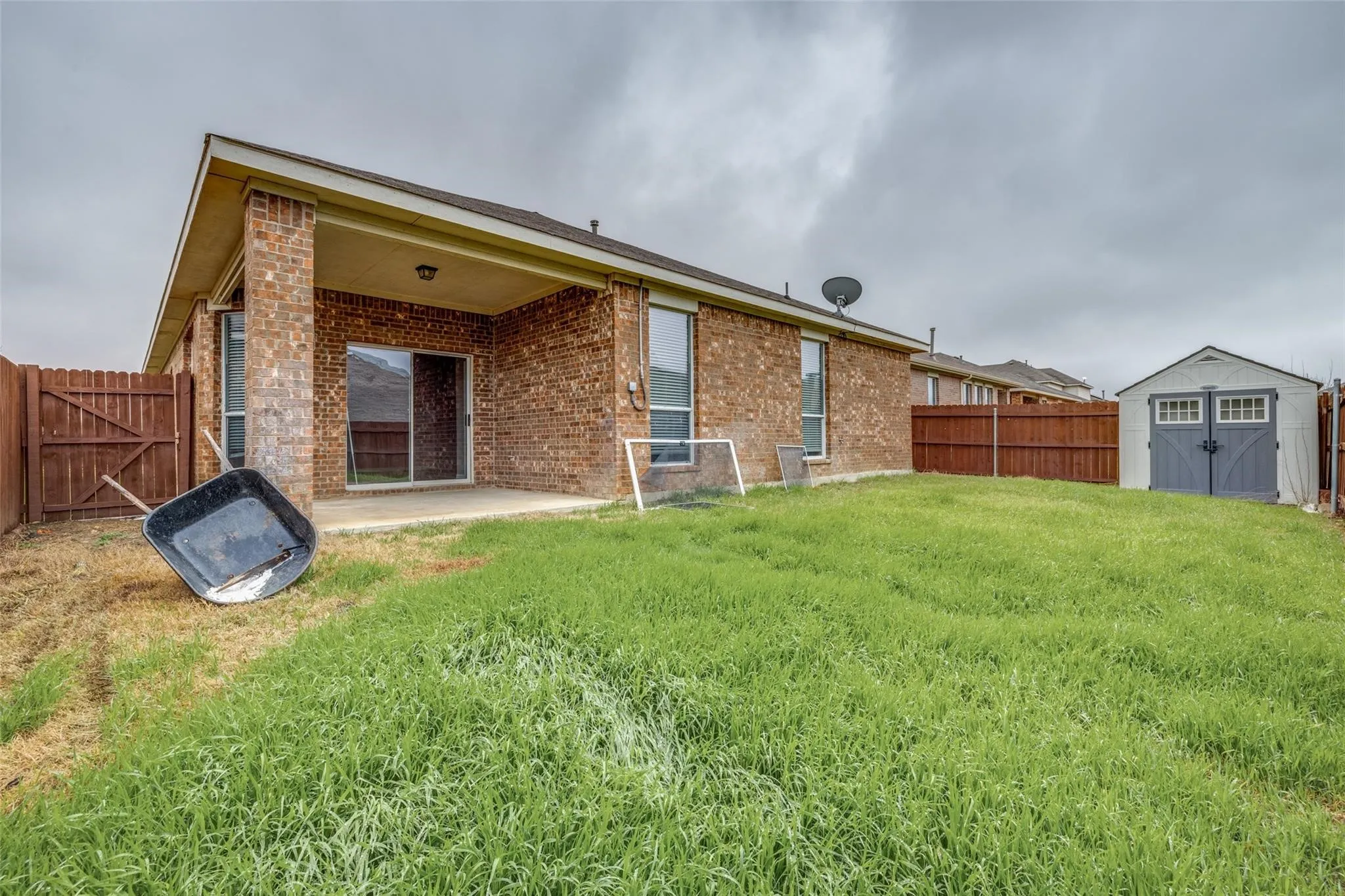 Single Family Residence For Sale in Tarrant County , 10005 Bull Run, Fort Worth, Texas 76177, 4 Bedroom, 2 Bathroom, 2 Garage spaces, 1,858 Sqft, built in 2005, Price $330,000, mls#21301641, Real Estate Agent in Fort Worth, Homes For Sale in Tarrant county, Homes For Sale in Fort Worth, Realtor in Fort Worth Texas, Real Estate Brokerage Independent Realty Texas, Luminita Cordes Realtor