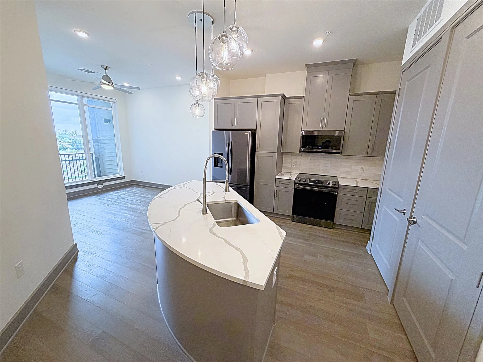 Condominium For Sale in Denton County , 2700 Old Denton Road 3311, Carrollton, Texas 75007, 1 Bedroom, 1 Bathroom, Garage spaces, 835 Sqft, built in 2020, mls#21301168, Real Estate Agent in Carrollton, Homes For Sale in Denton county, Homes For Sale in Carrollton, Realtor in Carrollton Texas, Real Estate Brokerage Independent Realty Texas, Luminita Cordes Realtor
