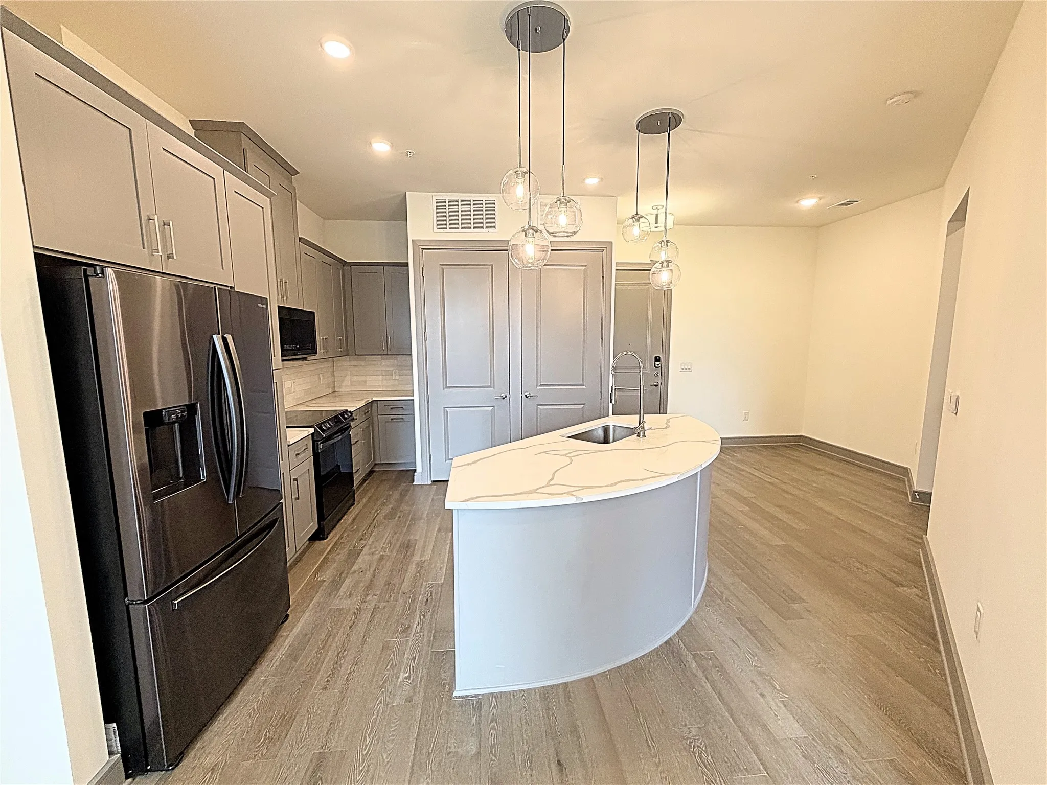 Condominium For Sale in Denton County , 2700 Old Denton Road 3311, Carrollton, Texas 75007, 1 Bedroom, 1 Bathroom, Garage spaces, 835 Sqft, built in 2020, mls#21301168, Real Estate Agent in Carrollton, Homes For Sale in Denton county, Homes For Sale in Carrollton, Realtor in Carrollton Texas, Real Estate Brokerage Independent Realty Texas, Luminita Cordes Realtor