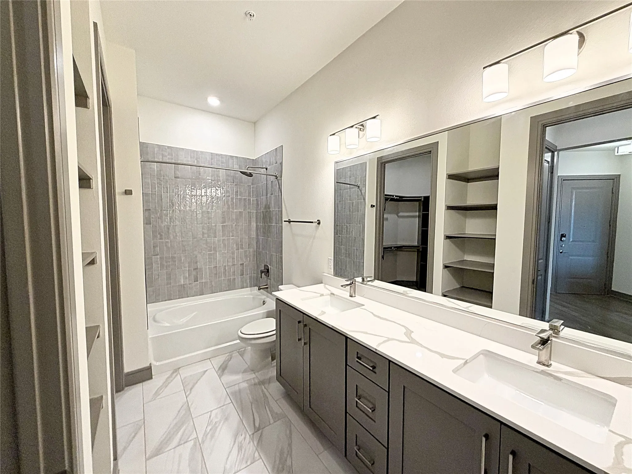 Condominium For Sale in Denton County , 2700 Old Denton Road 3311, Carrollton, Texas 75007, 1 Bedroom, 1 Bathroom, Garage spaces, 835 Sqft, built in 2020, mls#21301168, Real Estate Agent in Carrollton, Homes For Sale in Denton county, Homes For Sale in Carrollton, Realtor in Carrollton Texas, Real Estate Brokerage Independent Realty Texas, Luminita Cordes Realtor