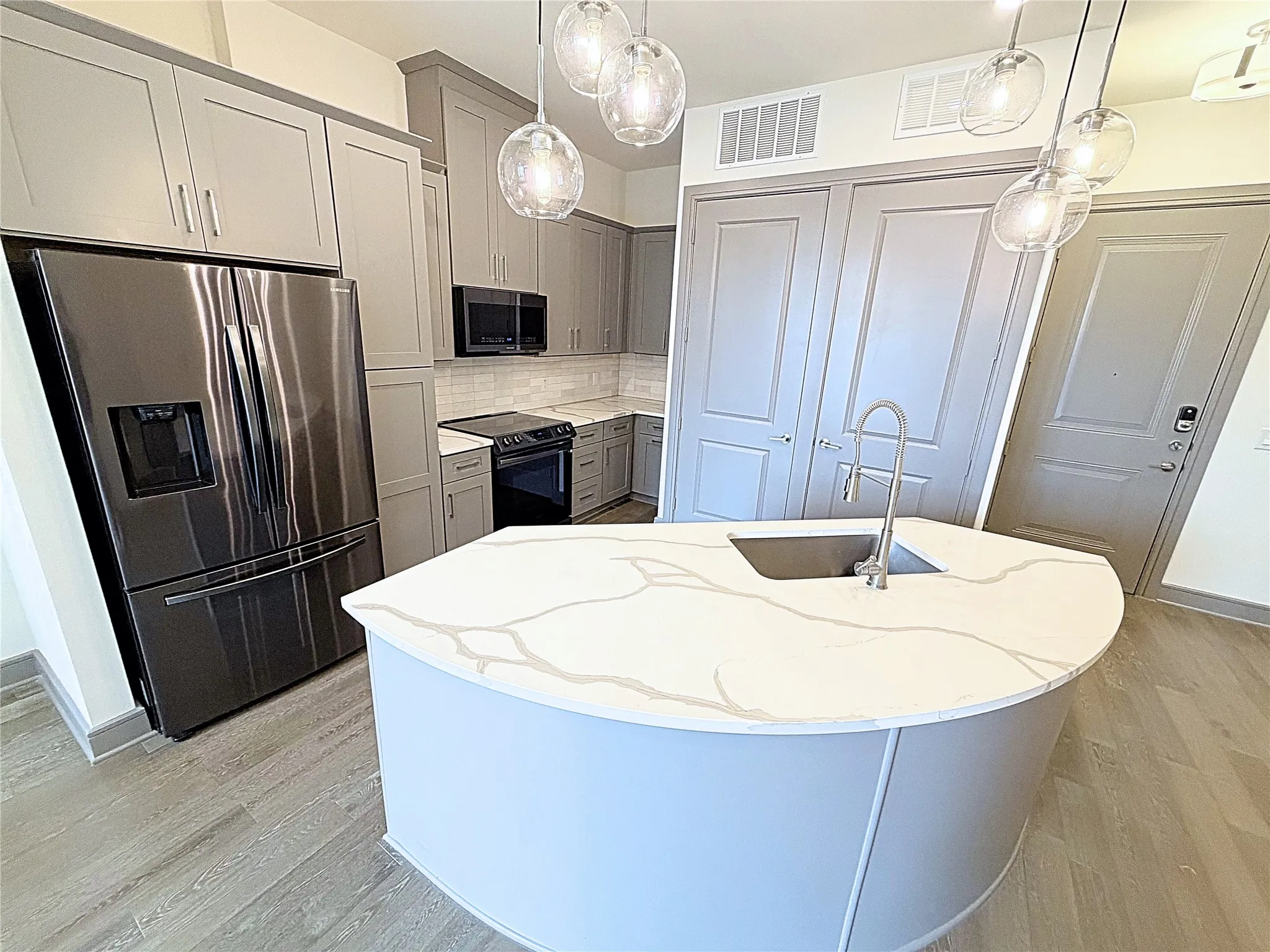 Condominium For Sale in Denton County , 2700 Old Denton Road 3311, Carrollton, Texas 75007, 1 Bedroom, 1 Bathroom, Garage spaces, 835 Sqft, built in 2020, mls#21301168, Real Estate Agent in Carrollton, Homes For Sale in Denton county, Homes For Sale in Carrollton, Realtor in Carrollton Texas, Real Estate Brokerage Independent Realty Texas, Luminita Cordes Realtor