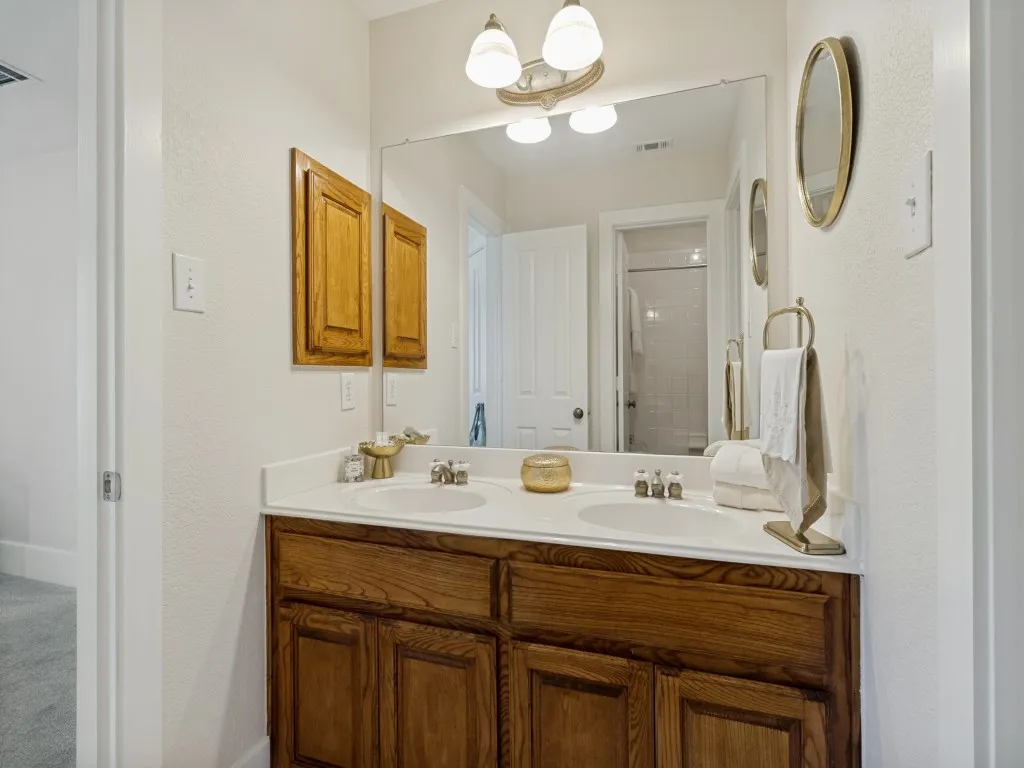 2nd level bedroom with large walk in closet