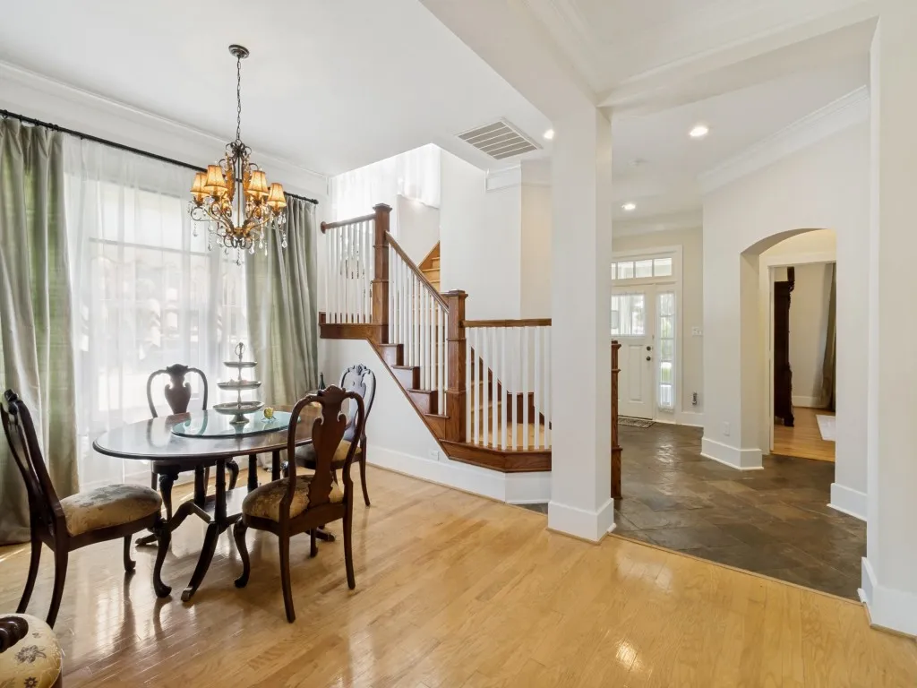 Single Family Residence For Sale in Dallas County , 4947 Reiger Avenue, Dallas, Texas 75214, 4 Bedroom, 4 Bathroom, 2 Garage spaces, 3,100 Sqft, built in 2001, mls#21301345, Real Estate Agent in Dallas, Homes For Sale in Dallas county, Homes For Sale in Dallas, Realtor in Dallas Texas, Real Estate Brokerage Independent Realty Texas, Luminita Cordes Realtor
