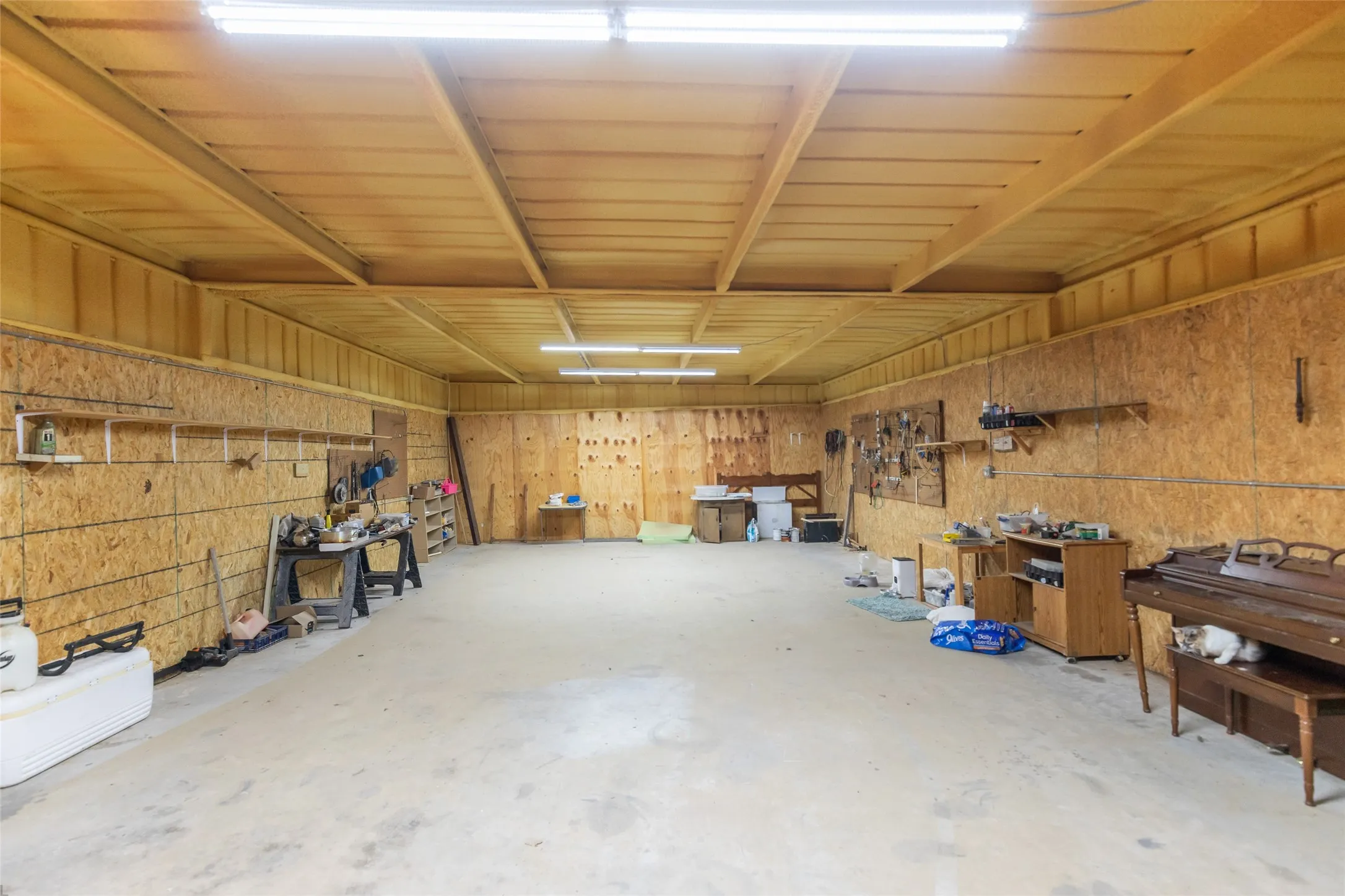 Farm For Sale in Callahan County , 523 S Hays Road, Clyde, Texas 79510, 4 Bedroom, 3 Bathroom, 1 Garage spaces, 3,030 Sqft, built in 2007, Price $949,000, mls#21301657, Real Estate Agent in Clyde, Homes For Sale in Callahan county, Homes For Sale in Clyde, Realtor in Clyde Texas, Real Estate Brokerage Independent Realty Texas, Luminita Cordes Realtor
