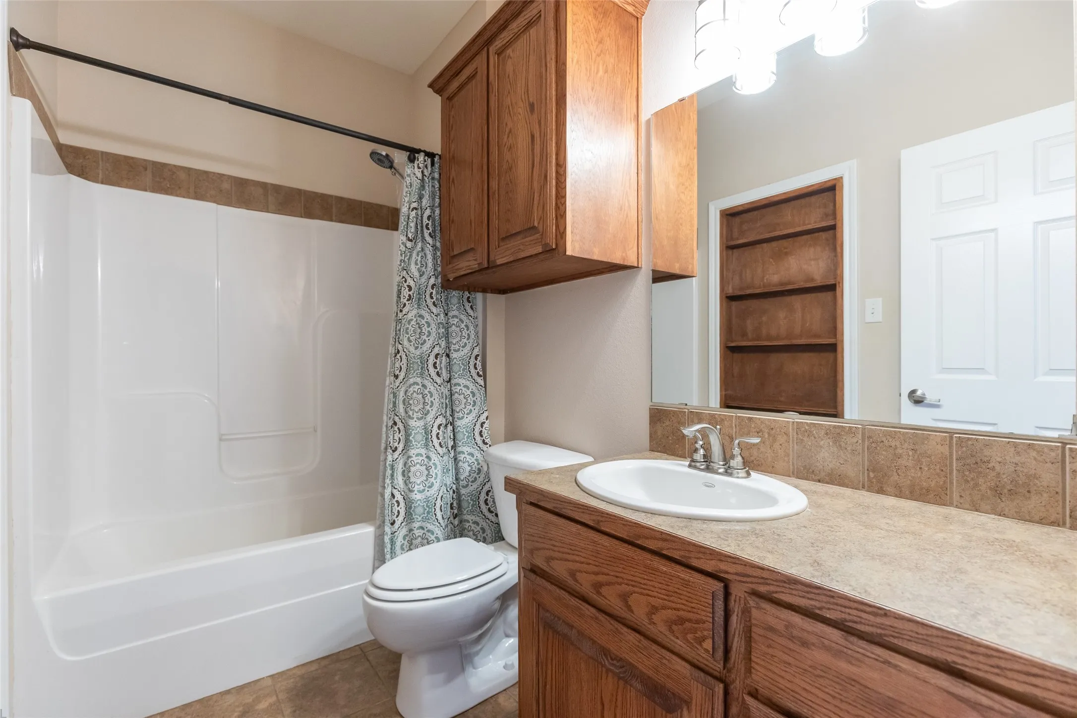 Farm For Sale in Callahan County , 523 S Hays Road, Clyde, Texas 79510, 4 Bedroom, 3 Bathroom, 1 Garage spaces, 3,030 Sqft, built in 2007, Price $949,000, mls#21301657, Real Estate Agent in Clyde, Homes For Sale in Callahan county, Homes For Sale in Clyde, Realtor in Clyde Texas, Real Estate Brokerage Independent Realty Texas, Luminita Cordes Realtor