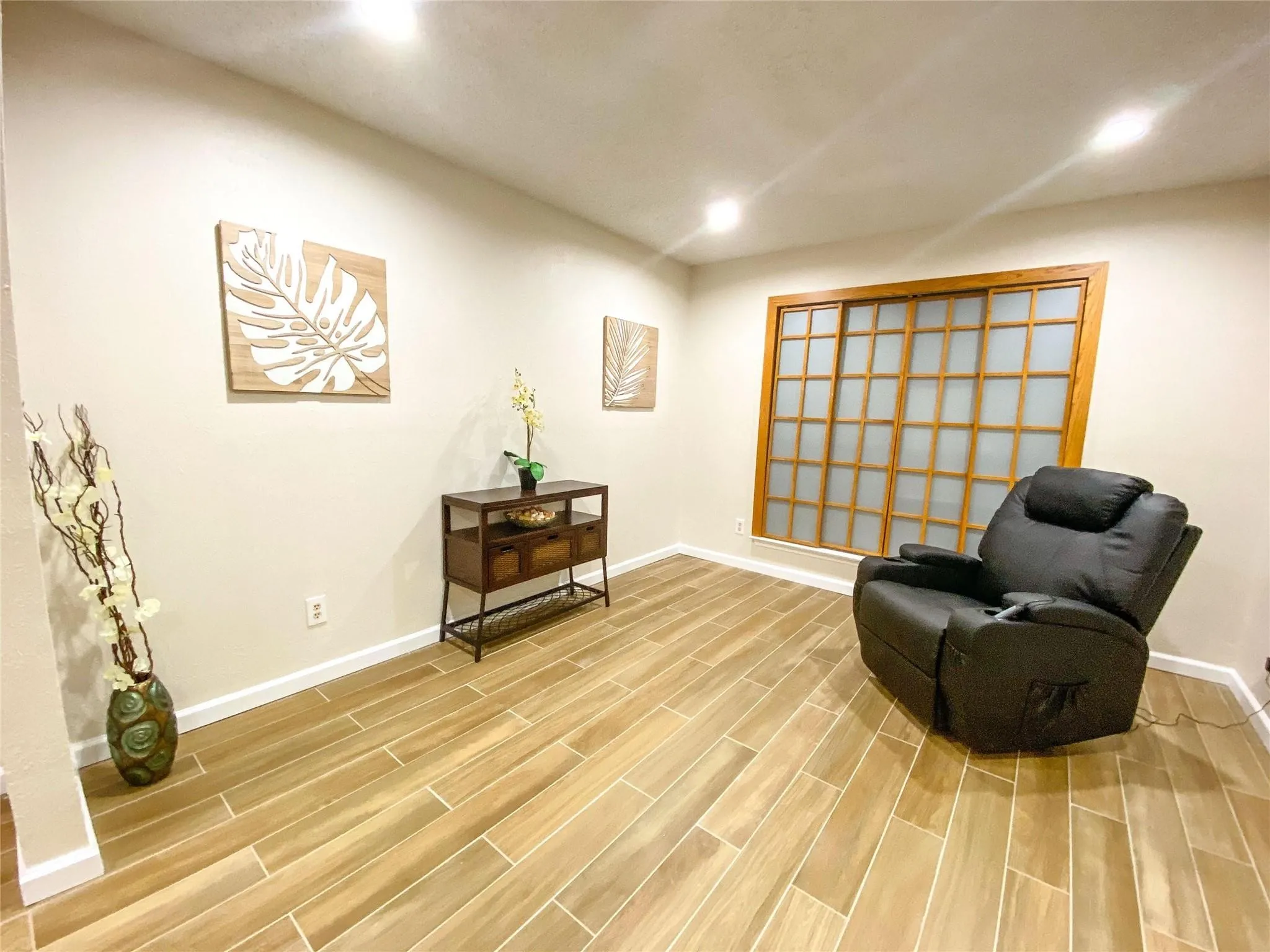 Single Family Residence For Sale in Dallas County , 4250 Claremont Drive, Grand Prairie, Texas 75052, 4 Bedroom, 4 Bathroom, 2 Garage spaces, 3,066 Sqft, built in 1985, mls#21300101, Real Estate Agent in Grand Prairie, Homes For Sale in Dallas county, Homes For Sale in Grand Prairie, Realtor in Grand Prairie Texas, Real Estate Brokerage Independent Realty Texas, Luminita Cordes Realtor