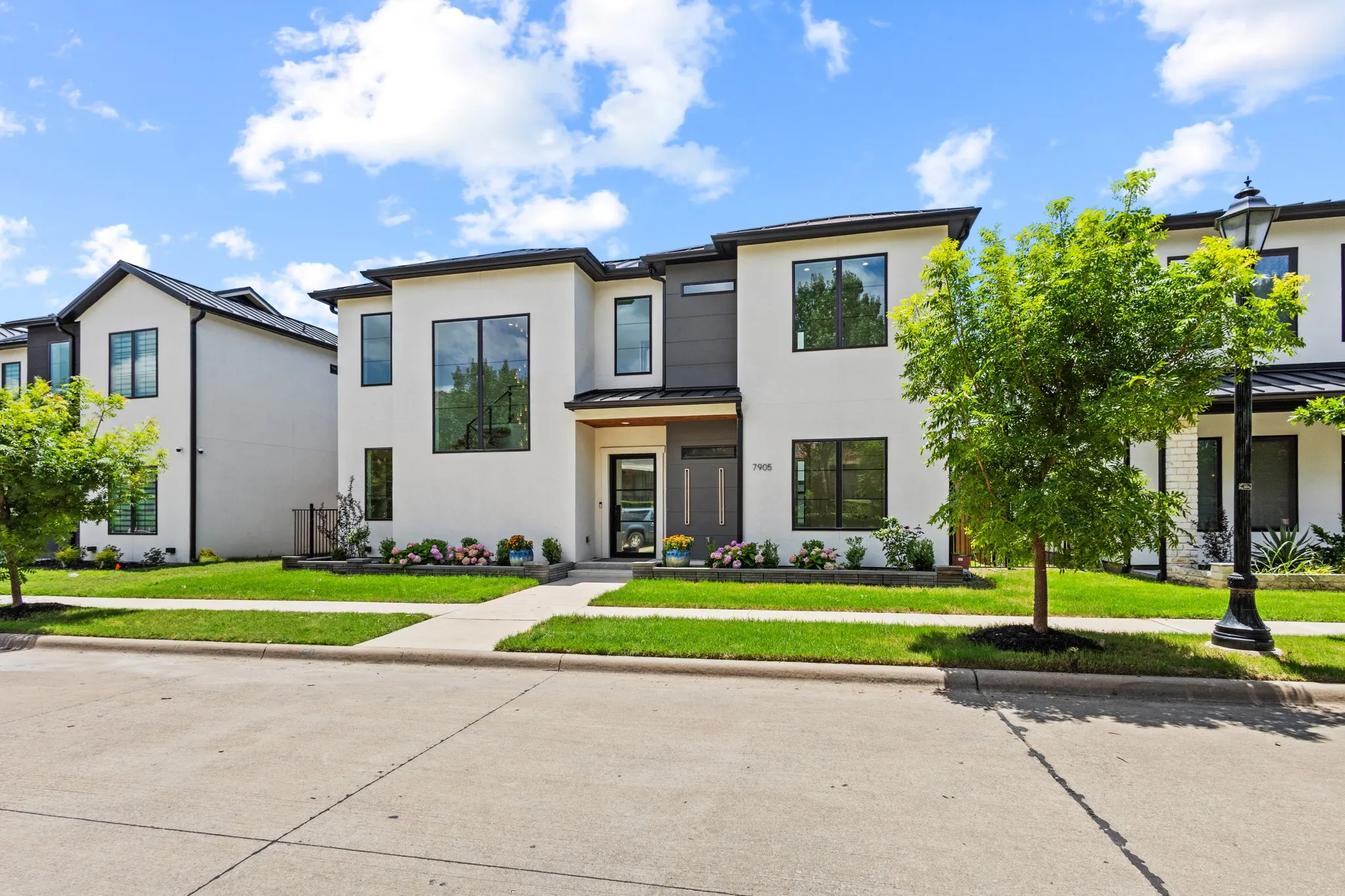 Single Family Residence For Sale in Collin County , 7905 Comanche Way, Mc Kinney, Texas 75070, 4 Bedroom, 5 Bathroom, 2 Garage spaces, 4,444 Sqft, built in 2022, mls#21301287, Real Estate Agent in Mc Kinney, Homes For Sale in Collin county, Homes For Sale in Mc Kinney, Realtor in Mc Kinney Texas, Real Estate Brokerage Independent Realty Texas, Luminita Cordes Realtor