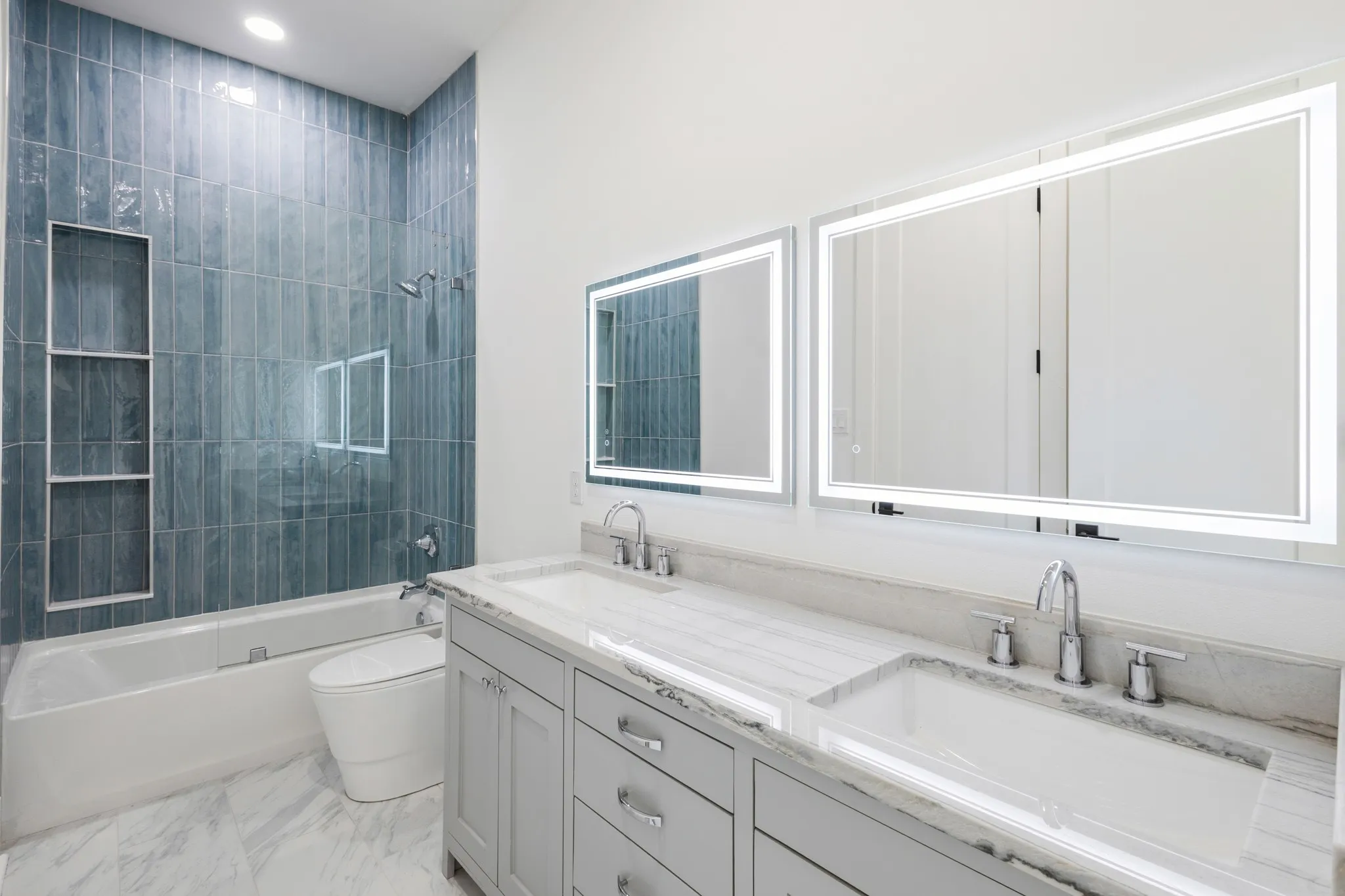 Single Family Residence For Sale in Collin County , 7905 Comanche Way, Mc Kinney, Texas 75070, 4 Bedroom, 5 Bathroom, 2 Garage spaces, 4,444 Sqft, built in 2022, mls#21301287, Real Estate Agent in Mc Kinney, Homes For Sale in Collin county, Homes For Sale in Mc Kinney, Realtor in Mc Kinney Texas, Real Estate Brokerage Independent Realty Texas, Luminita Cordes Realtor