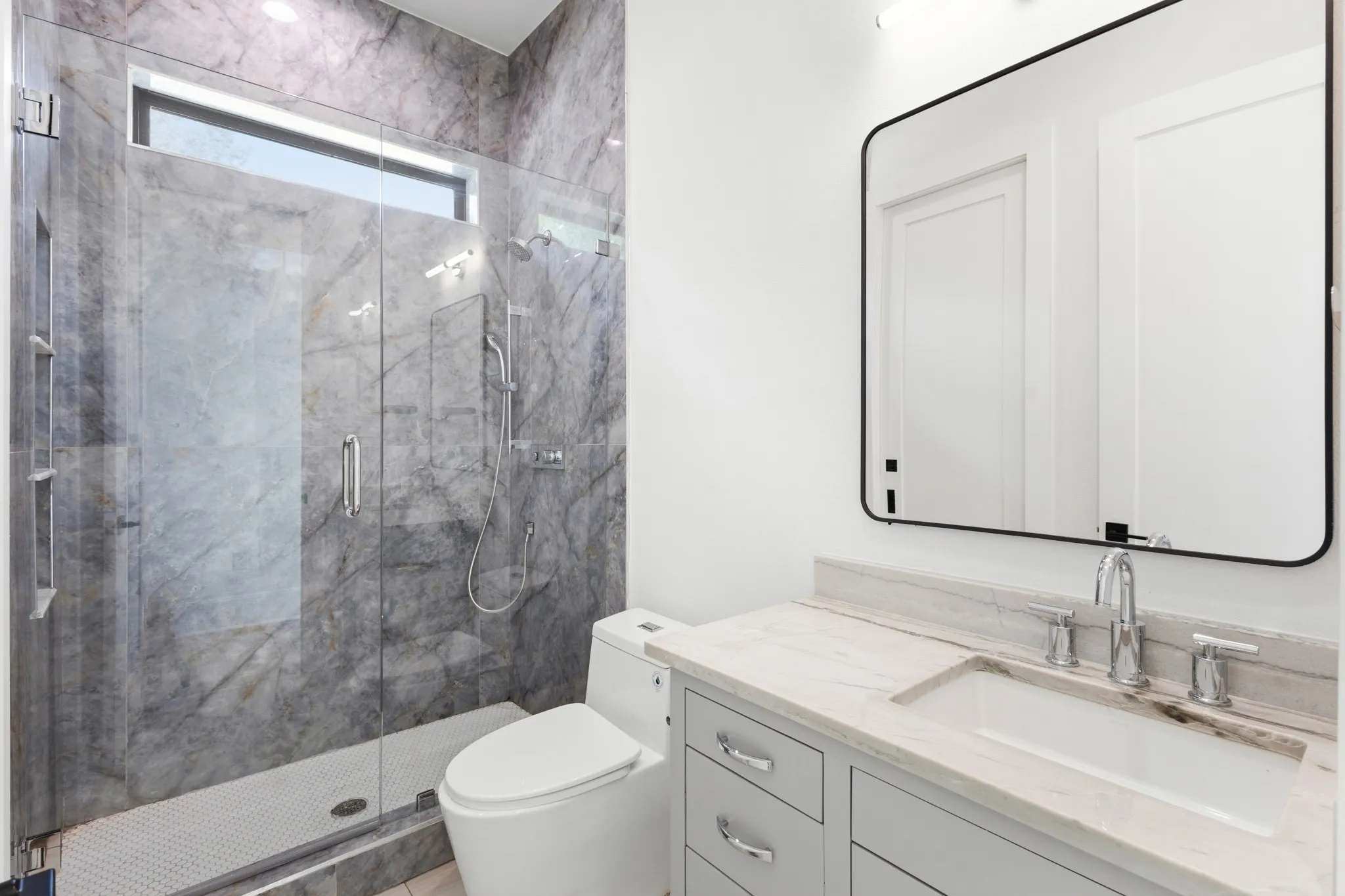 Single Family Residence For Sale in Collin County , 7905 Comanche Way, Mc Kinney, Texas 75070, 4 Bedroom, 5 Bathroom, 2 Garage spaces, 4,444 Sqft, built in 2022, mls#21301287, Real Estate Agent in Mc Kinney, Homes For Sale in Collin county, Homes For Sale in Mc Kinney, Realtor in Mc Kinney Texas, Real Estate Brokerage Independent Realty Texas, Luminita Cordes Realtor