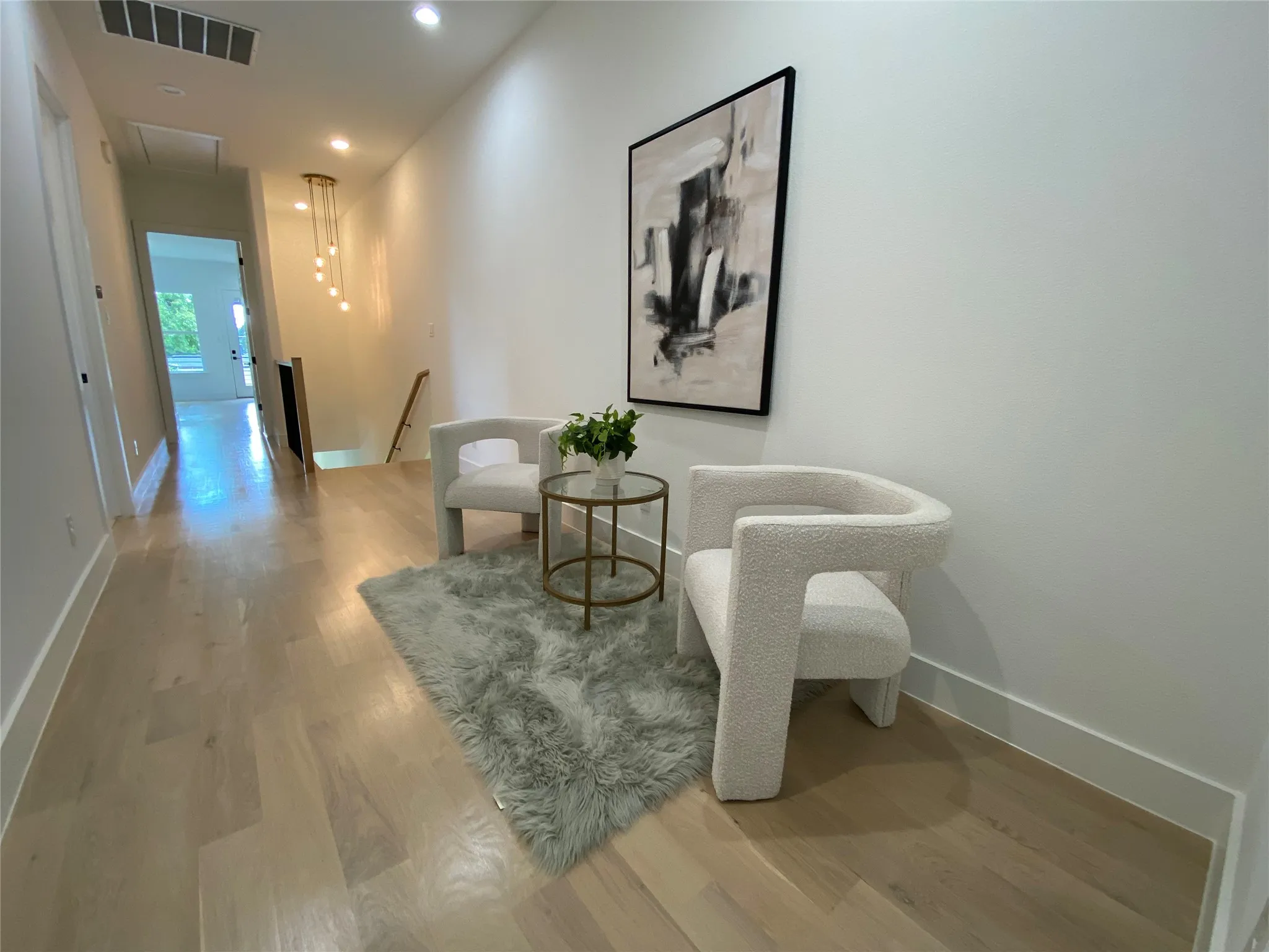 Townhouse For Rent in Dallas County , 807 S Glasgow, Dallas, Texas 75223, 3 Bedrooms, 3 Bathrooms, 2 Garage spaces, 2,342 Sqft, built in 2024, Price $3,950, mls#21301685, Real Estate Agent in Dallas, Homes For Rent in Dallas county, Homes For Rent in Dallas, Realtor in Dallas Texas, Real Estate Brokerage Independent Realty Texas, Luminita Cordes Realtor