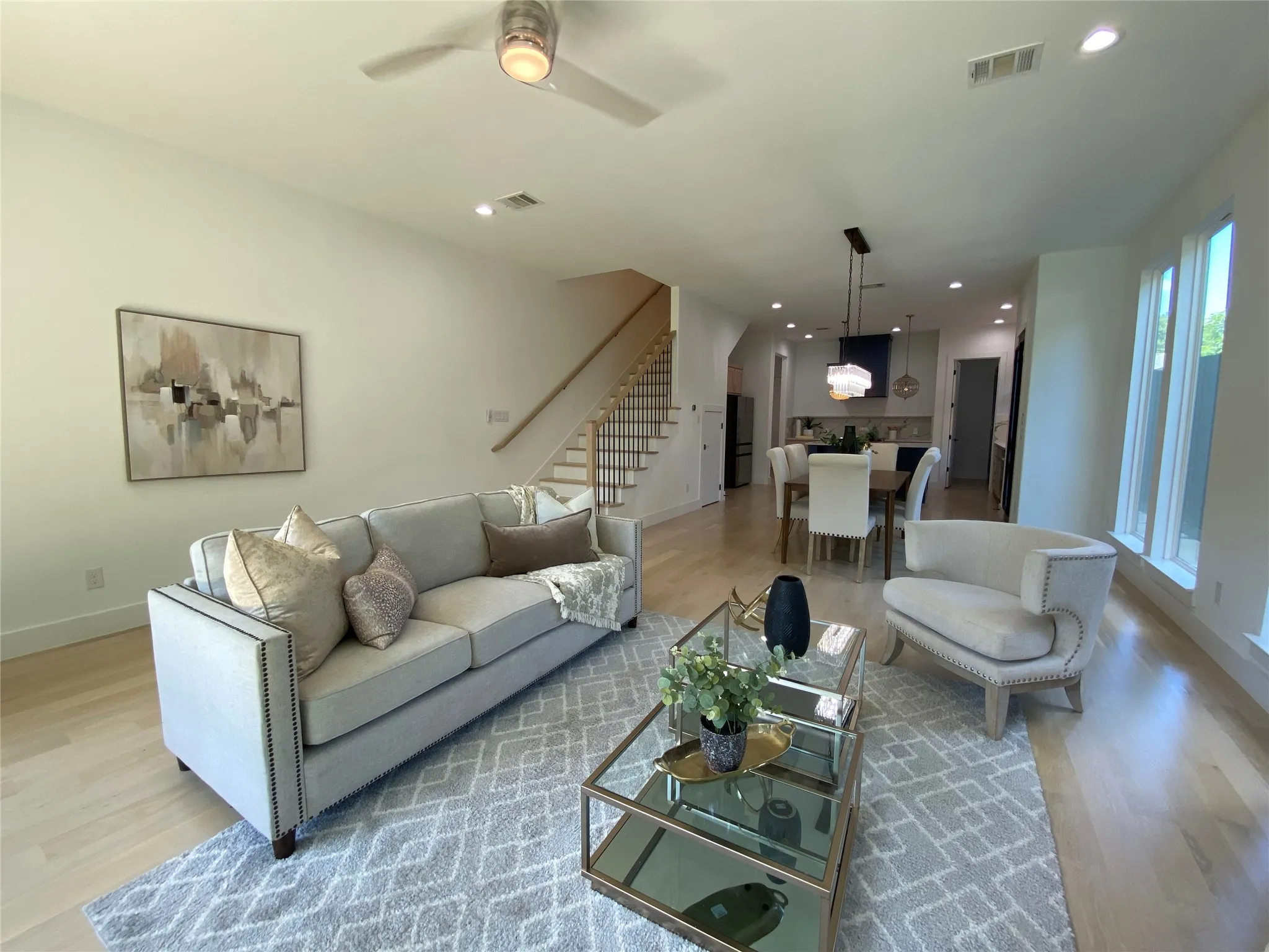 Townhouse For Rent in Dallas County , 807 S Glasgow, Dallas, Texas 75223, 3 Bedrooms, 3 Bathrooms, 2 Garage spaces, 2,342 Sqft, built in 2024, Price $3,950, mls#21301685, Real Estate Agent in Dallas, Homes For Rent in Dallas county, Homes For Rent in Dallas, Realtor in Dallas Texas, Real Estate Brokerage Independent Realty Texas, Luminita Cordes Realtor