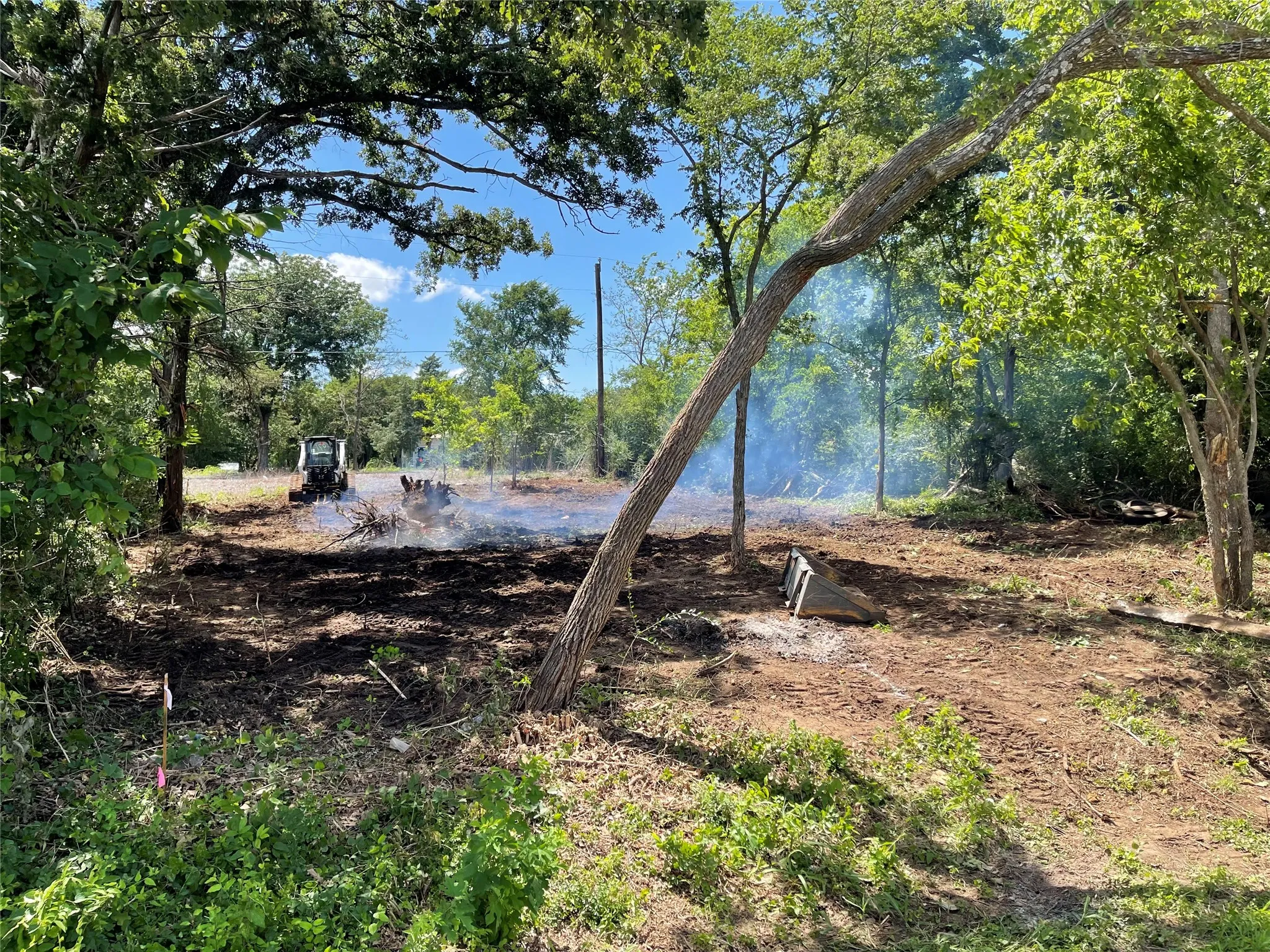 Improved Land For Sale in Grayson County , 164 Sioux Drive, Gordonville, Texas 76245, 0, 0, Garage spaces, 0 Sqft, built in 0, Price $25,000, mls#21301688, Real Estate Agent in Gordonville, Homes For Sale in Grayson county, Homes For Sale in Gordonville, Realtor in Gordonville Texas, Real Estate Brokerage Independent Realty Texas, Luminita Cordes Realtor
