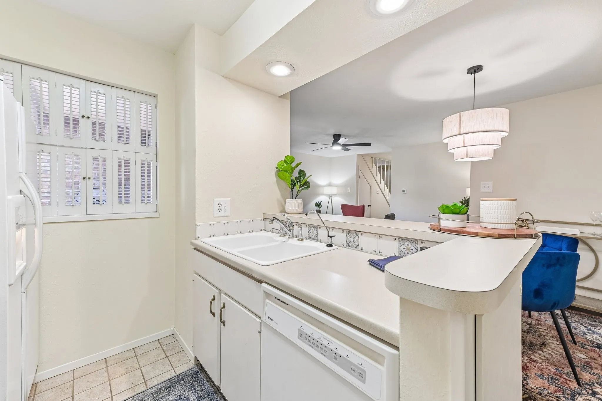 Kitchen to dining area