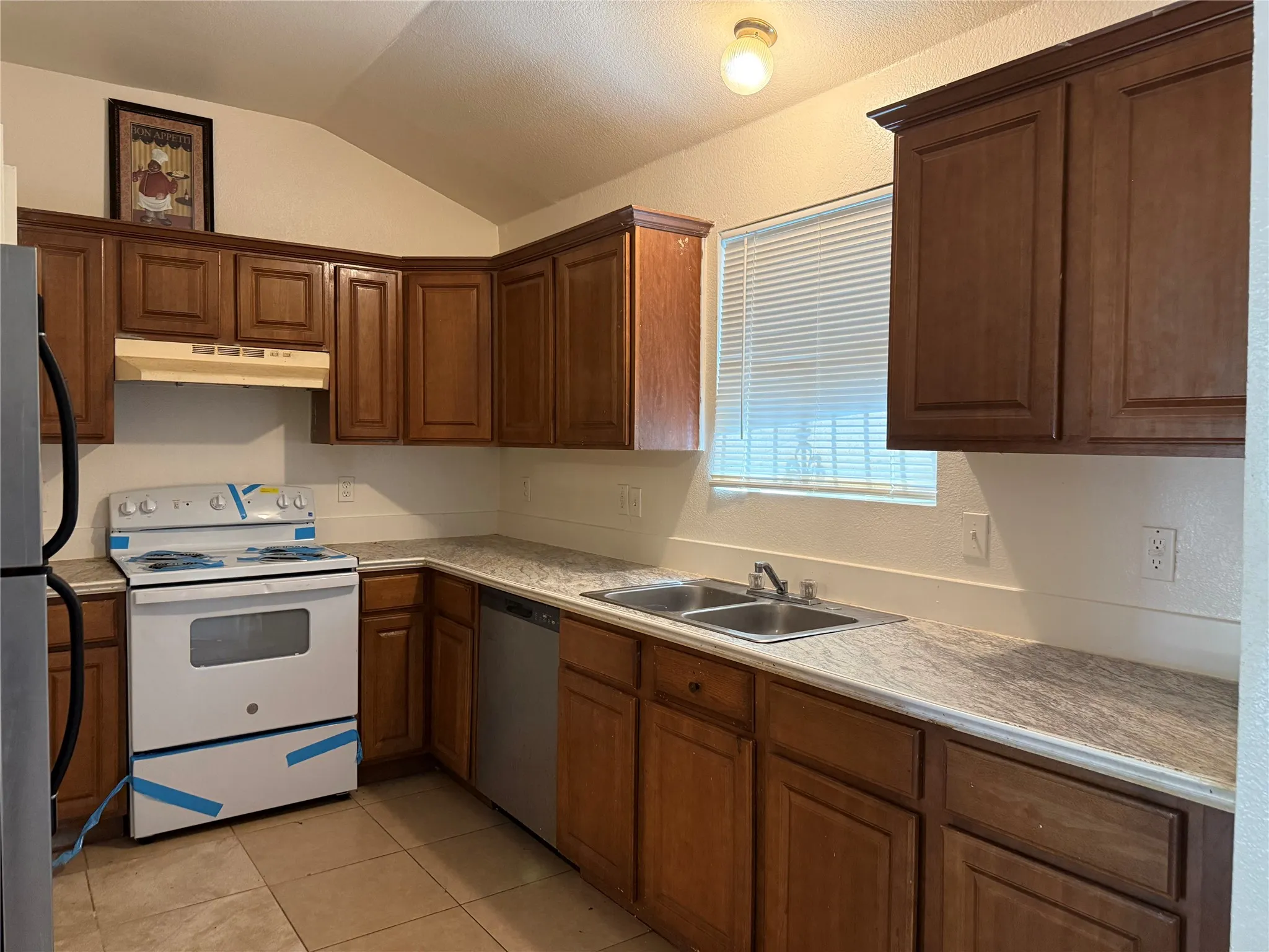 Townhouse For Rent in Dallas County , 216 Creek Cove Drive, Dallas, Texas 75217, 3 Bedroom, 3 Bathroom, 2 Garage spaces, 1,501 Sqft, built in 2006, mls#21297657, Real Estate Agent in Dallas, Homes For Rent in Dallas county, Homes For Rent in Dallas, Realtor in Dallas Texas, Real Estate Brokerage Independent Realty Texas, Luminita Cordes Realtor